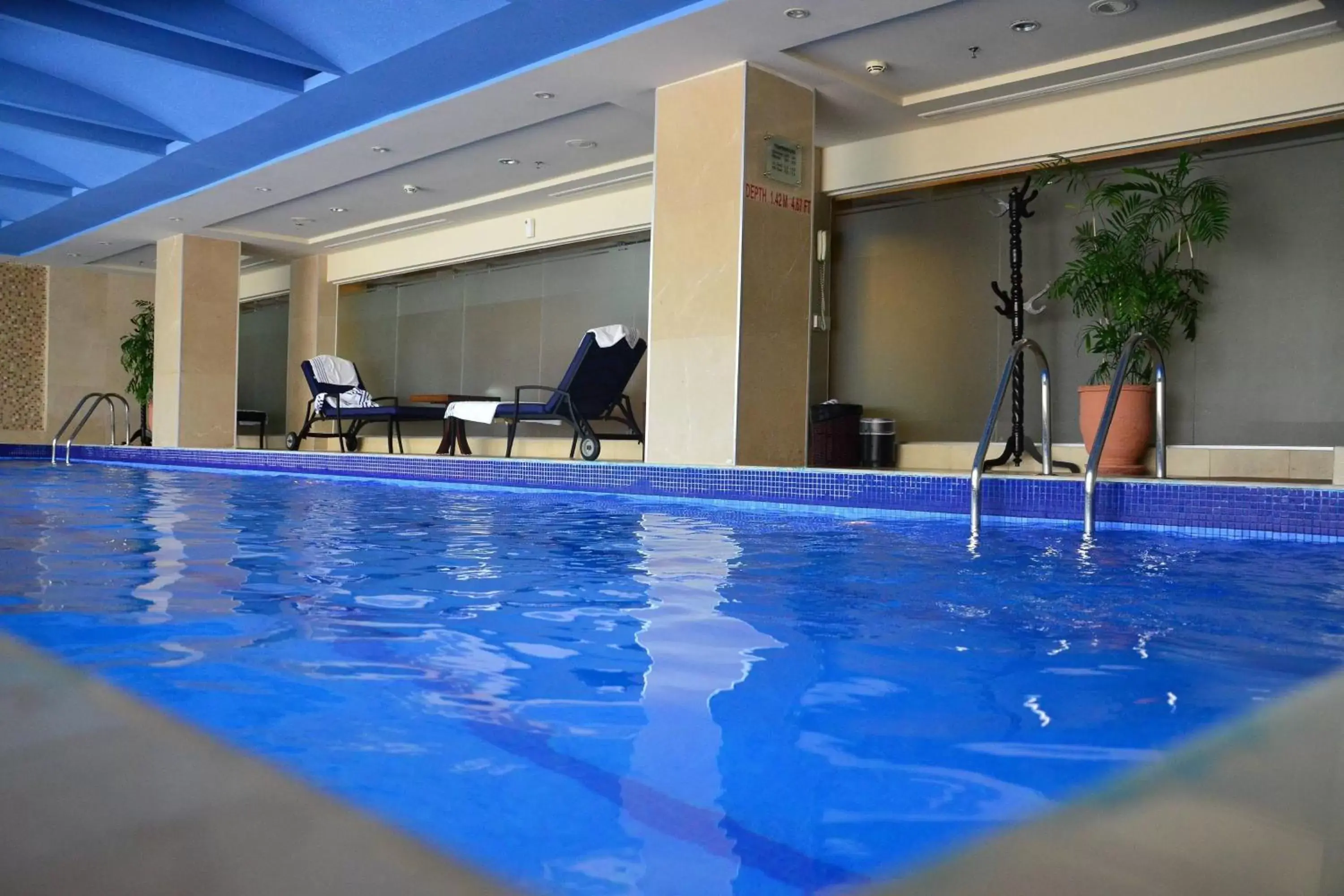 Swimming Pool in Islamabad Marriott Hotel