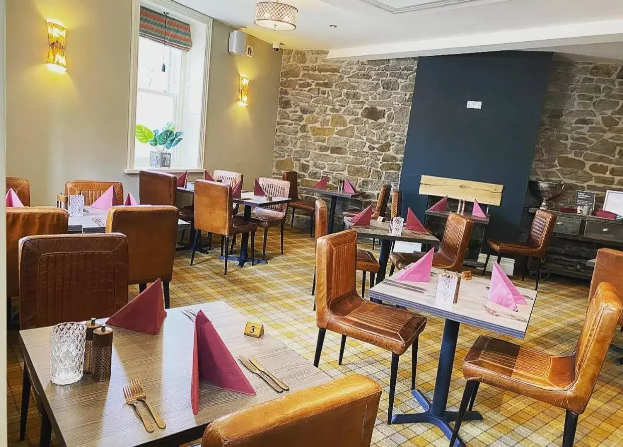 Restaurant/Places to Eat in Tredegar Arms Hotel