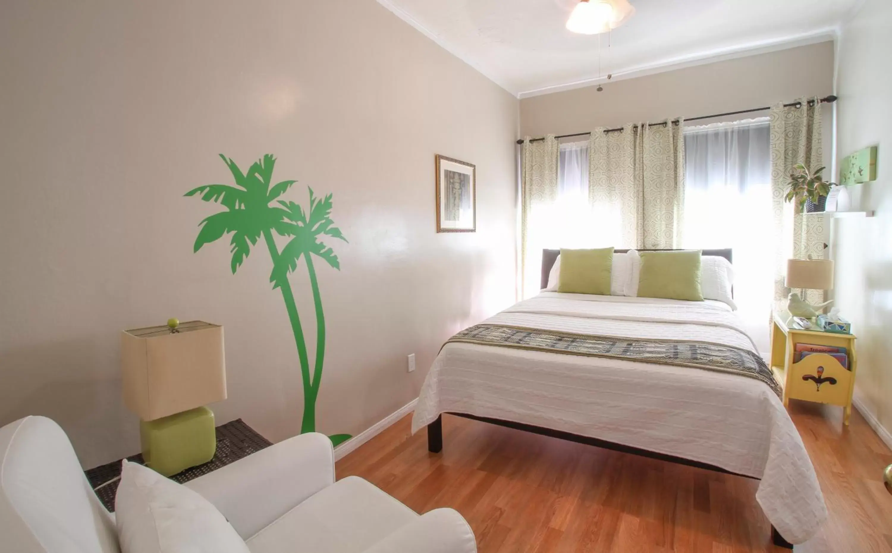 Cozy Queen in Hotel Royal Cozy Queen in Hotel Royal