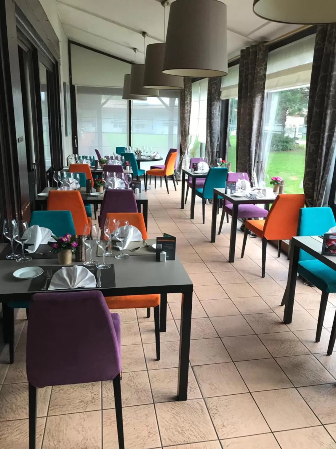 Restaurant/places to eat in LOGIS Hôtel & Restaurant - LENSOTEL