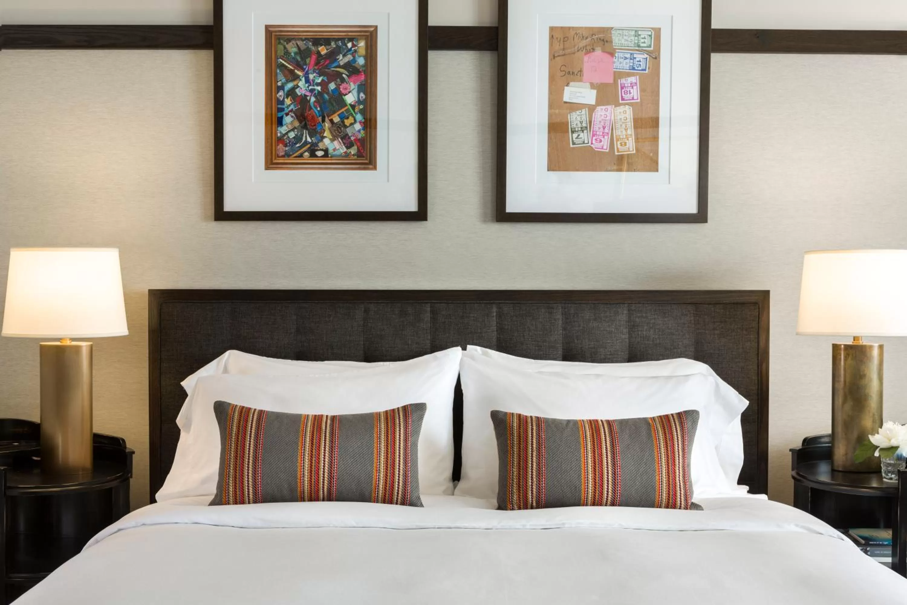 Photo of the whole room, Bed in Kimpton Journeyman Hotel by IHG