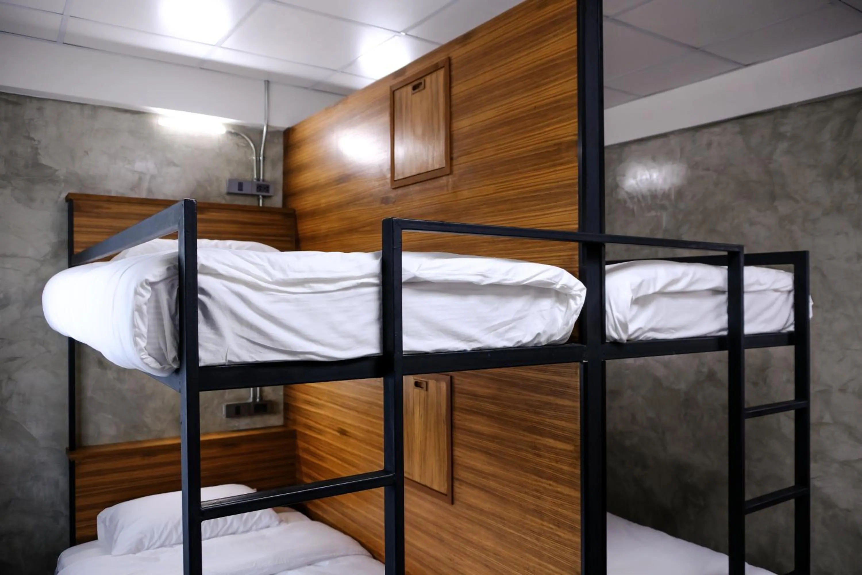 bunk bed, Bed in Baan Lung Poshtel