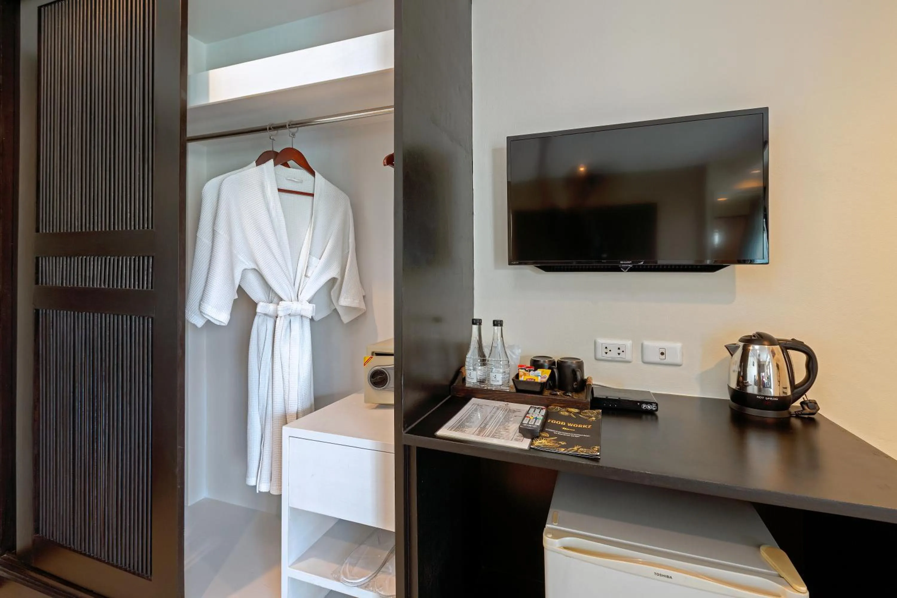 wardrobe in Baramee Resortel