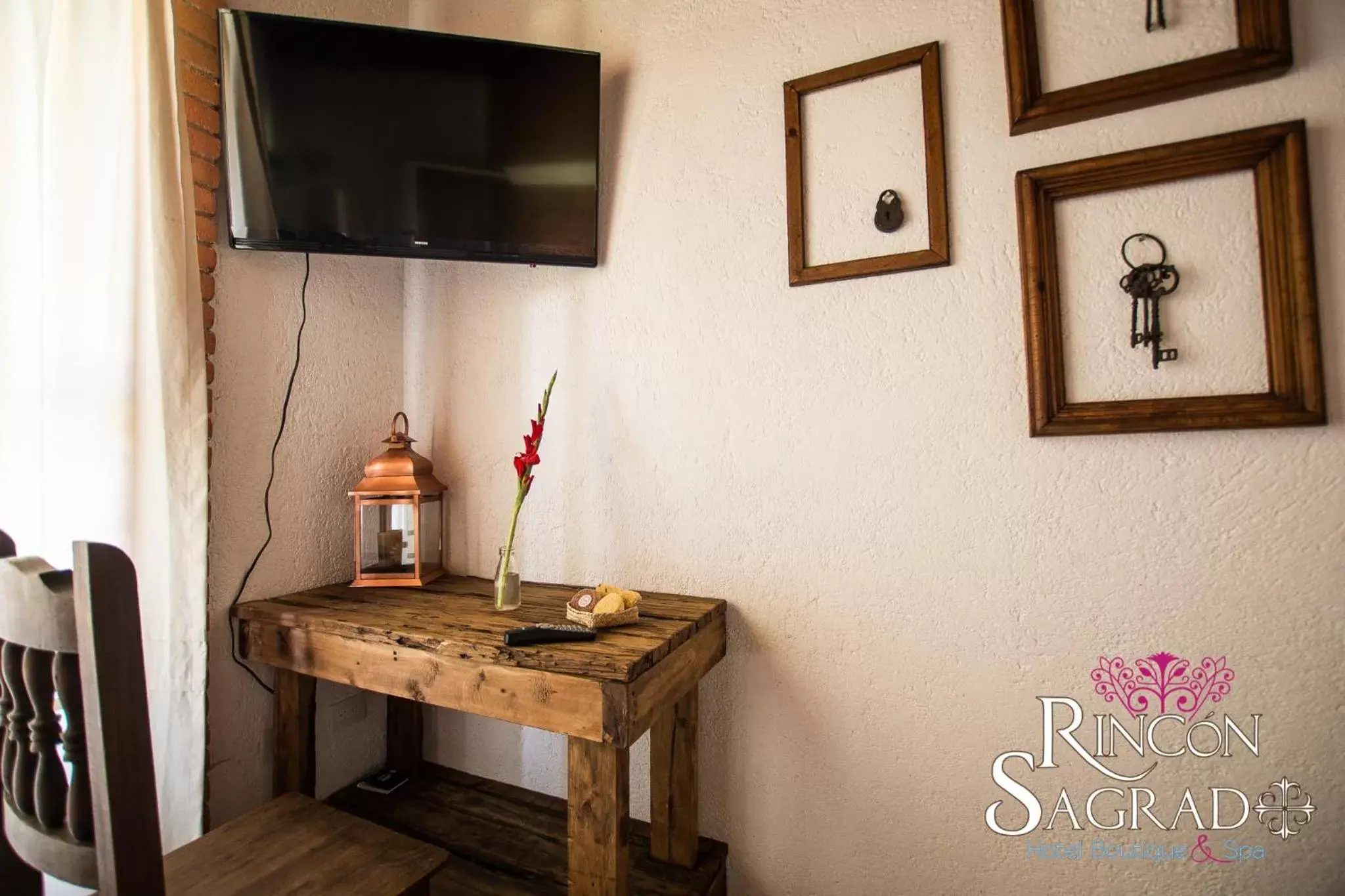 TV/Entertainment Center in Hotel Boutique Rincon Sagrado