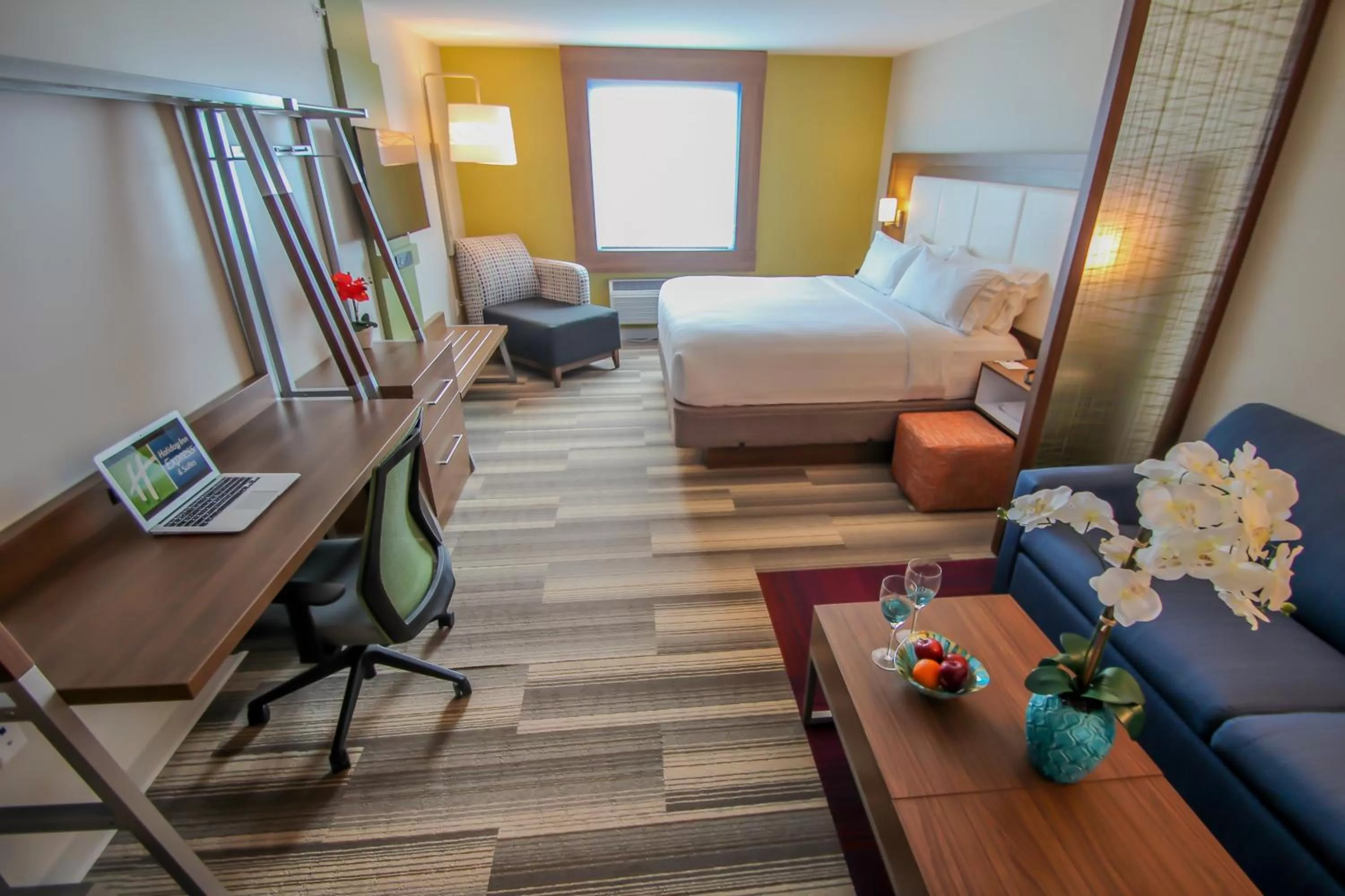 Photo of the whole room, Bed in Holiday Inn Express & Suites Miami Airport East by IHG