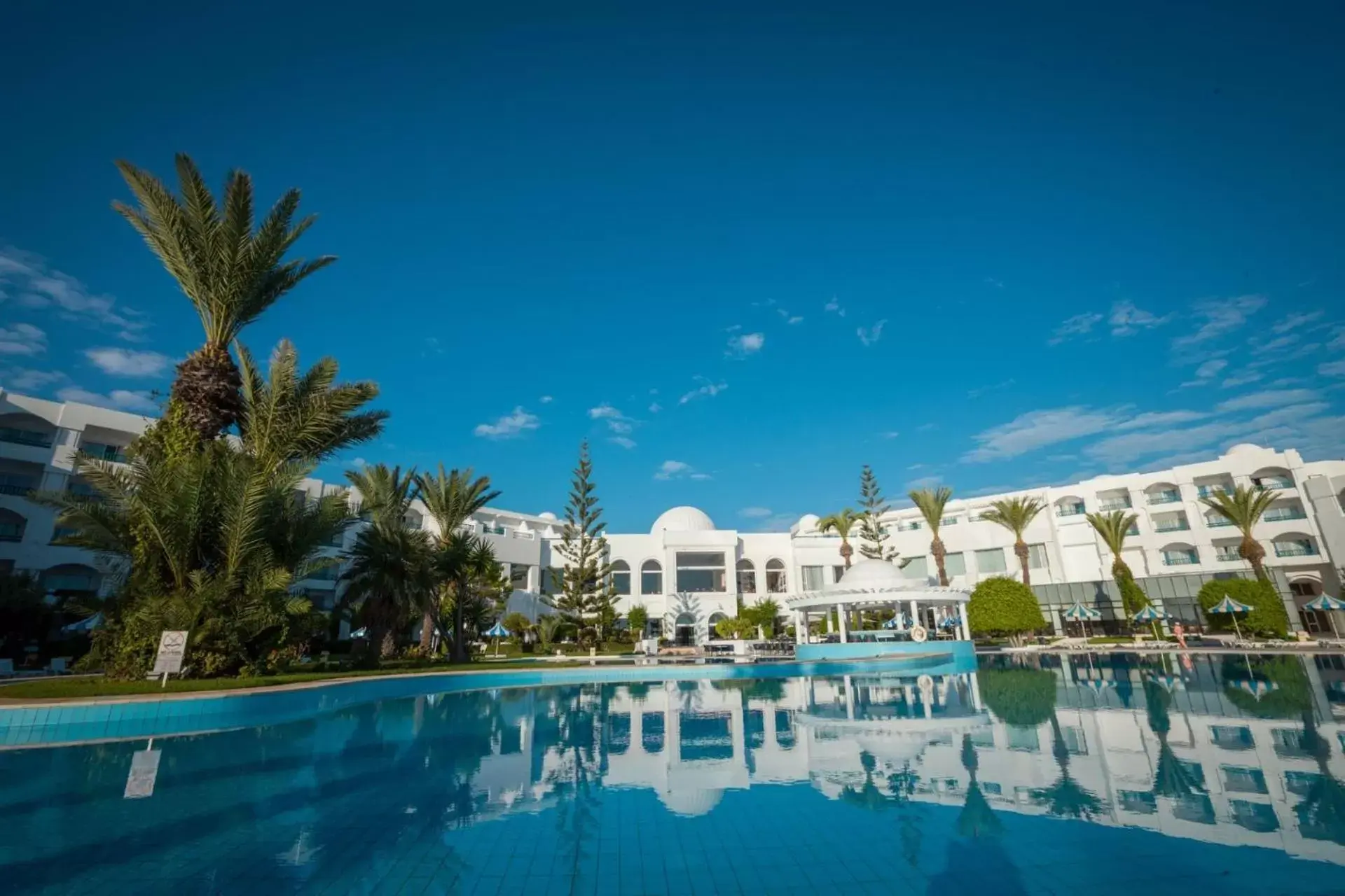 Property building, Swimming Pool in Mahdia Palace Thalasso