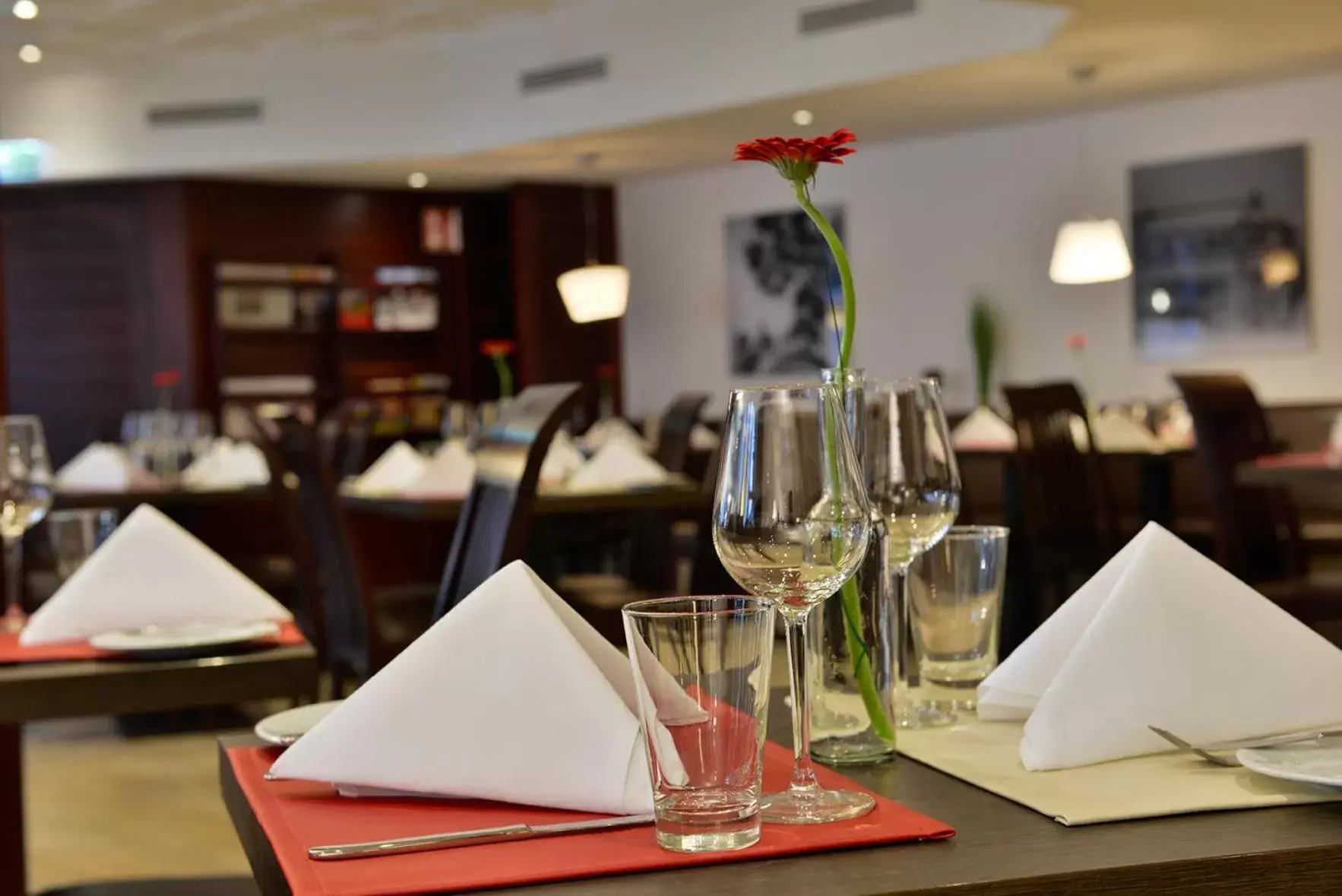 Restaurant/Places to Eat in ACHAT Hotel Wetzlar