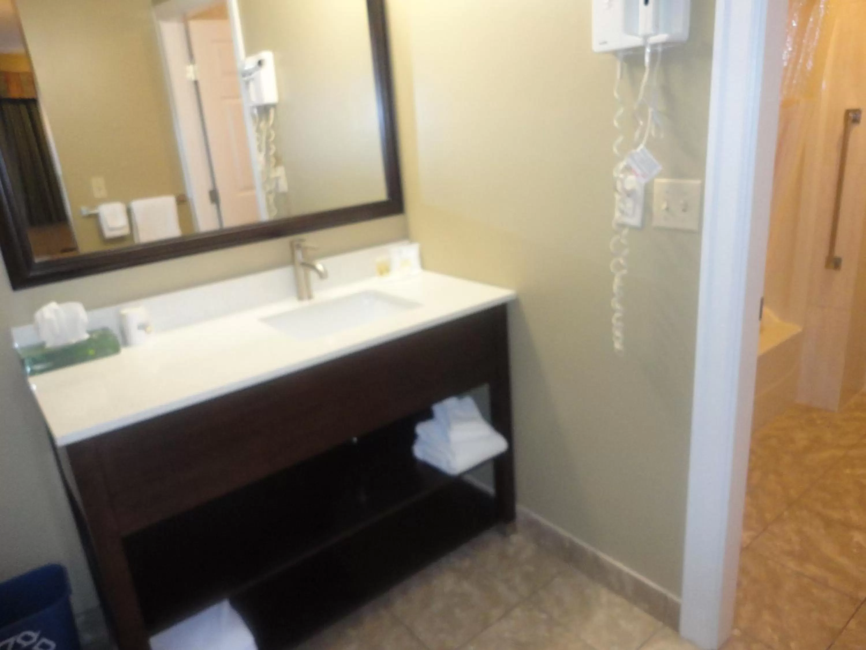 Bathroom in Days Inn by Wyndham Vernon
