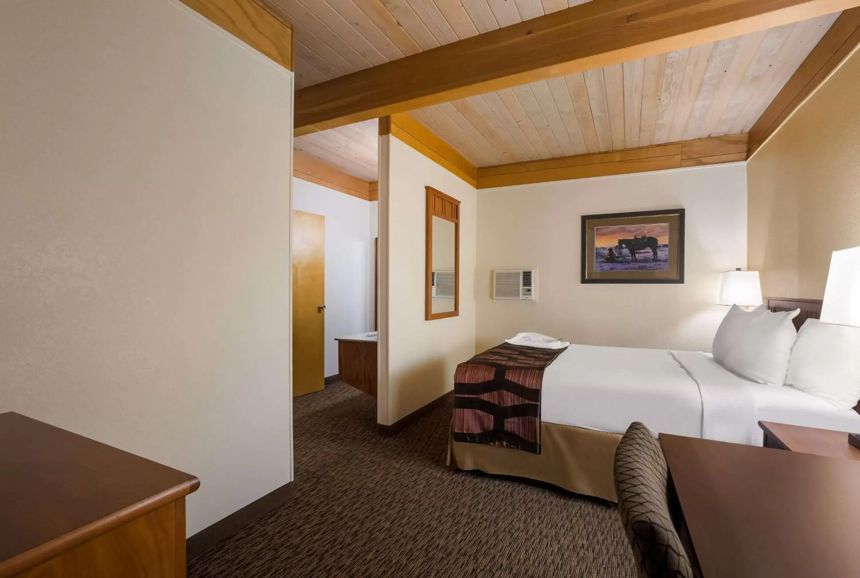 Bedroom, Bed in Best Western Plains Motel
