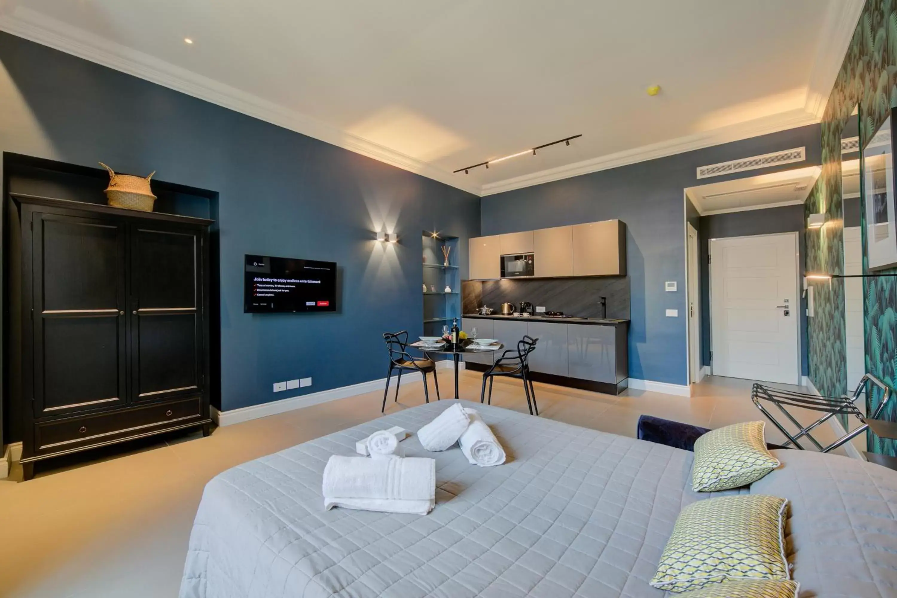 Bedroom in Boutique Central Apartments- Happy Rentals