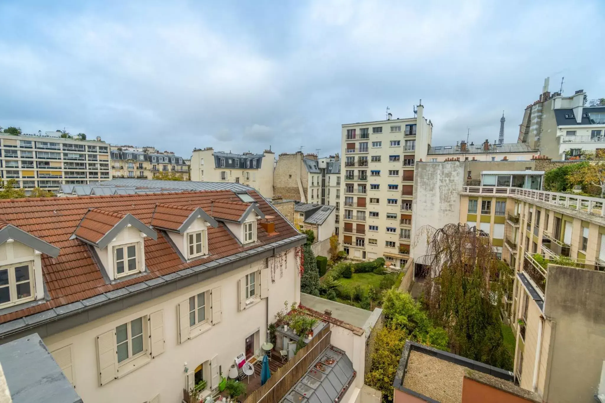 City view in Hotel Villa Saxe Eiffel City view in Hotel Villa Saxe Eiffel