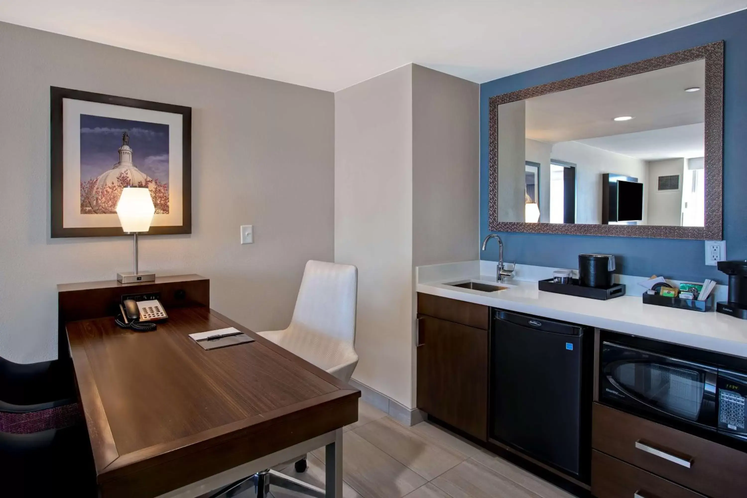 Bedroom, Kitchen/Kitchenette in Embassy Suites By Hilton Oklahoma City Northwest