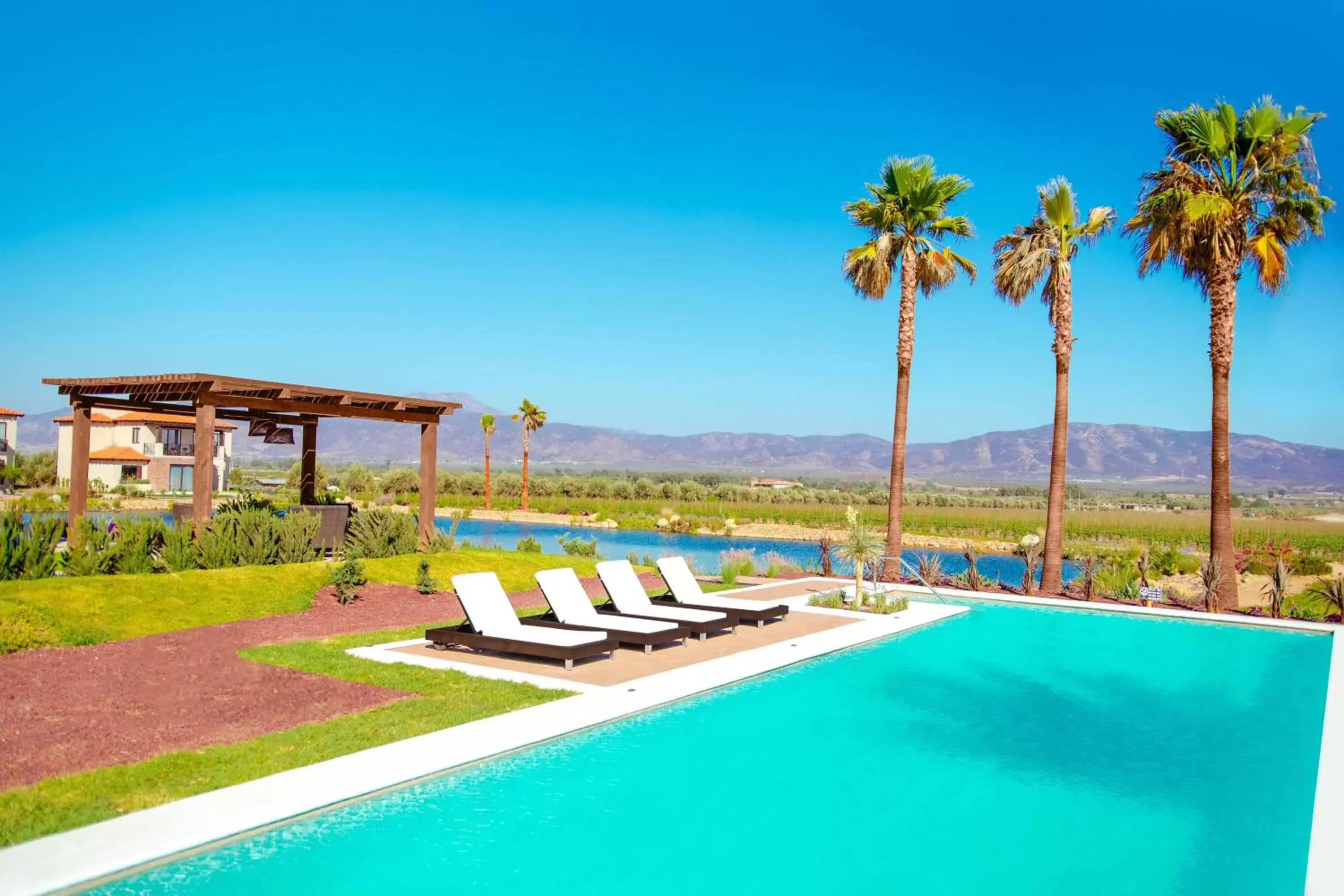 Swimming Pool in El Cielo Resort