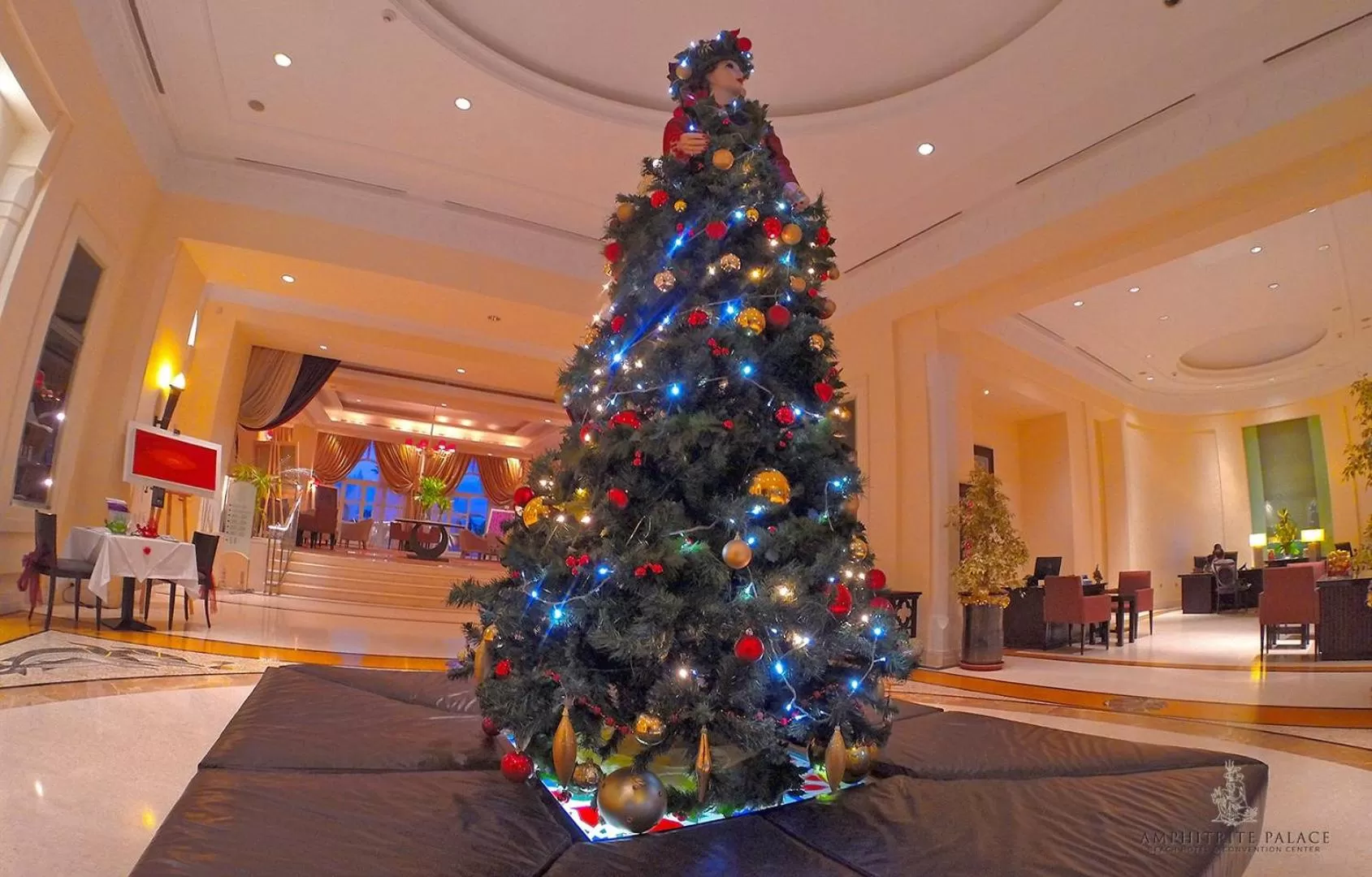 Lobby or reception in L' Amphitrite Palace Beach Resort & Spa