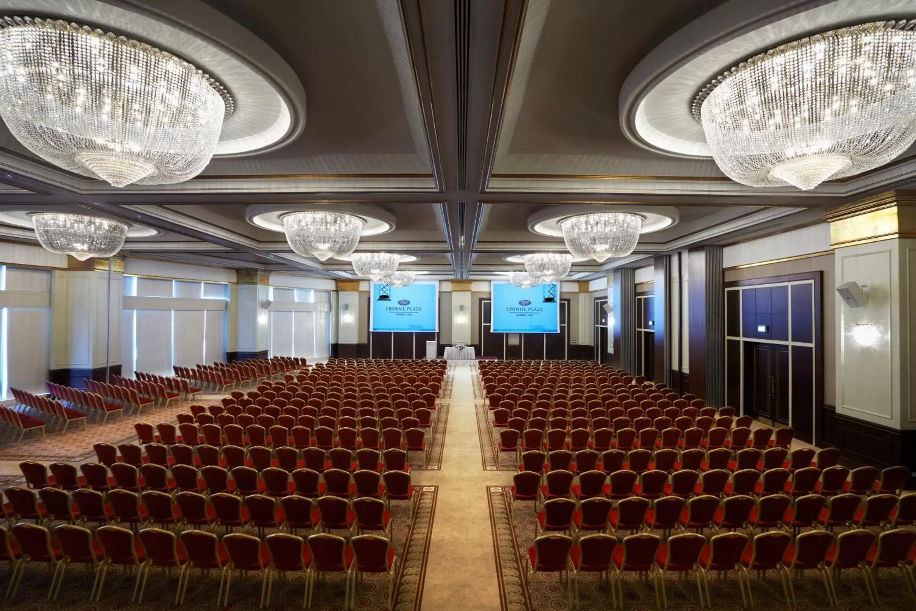 Meeting/conference room in Crowne Plaza Istanbul Asia, an IHG Hotel