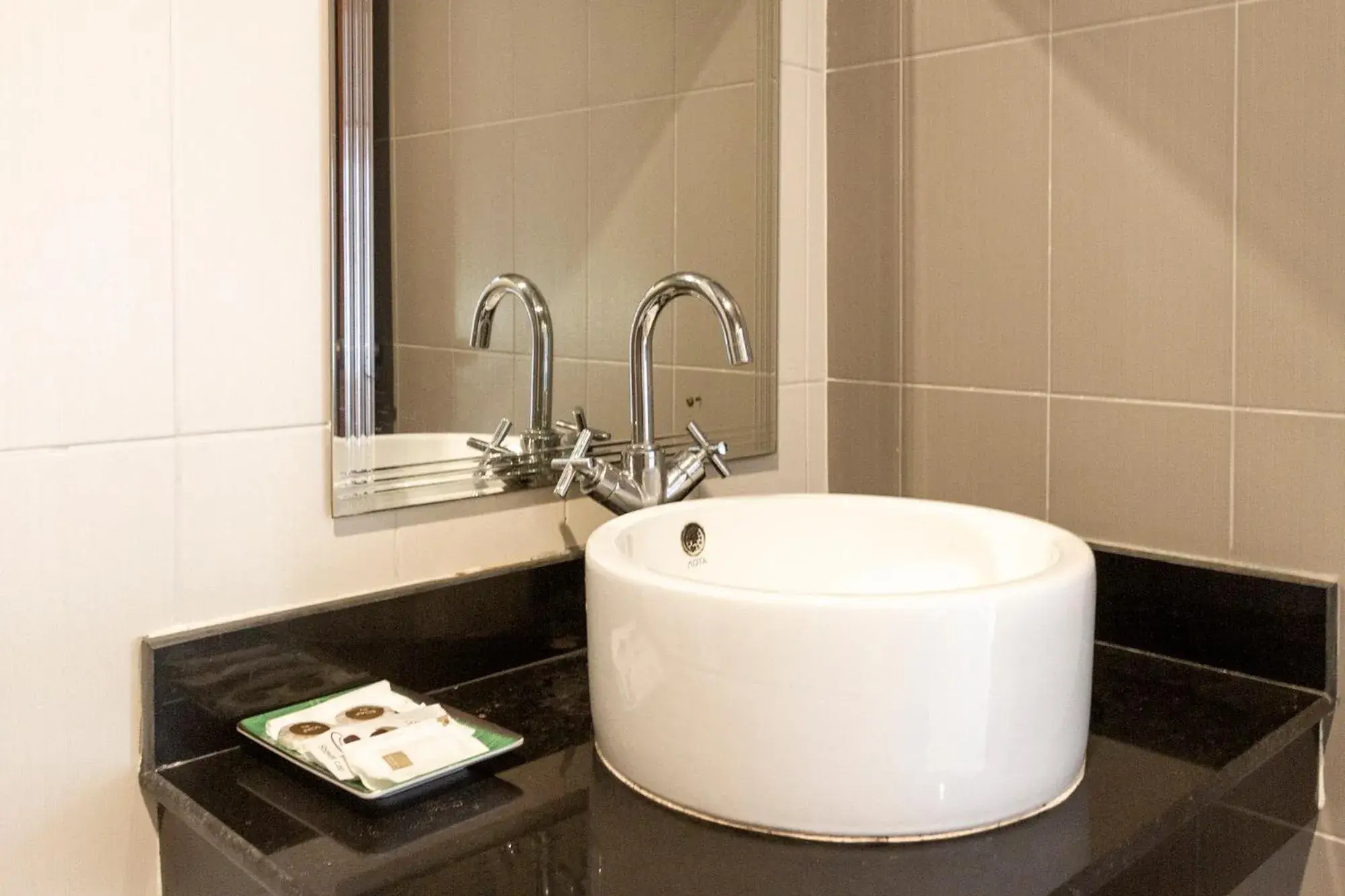 Bathroom in Lanta Lapaya Resort