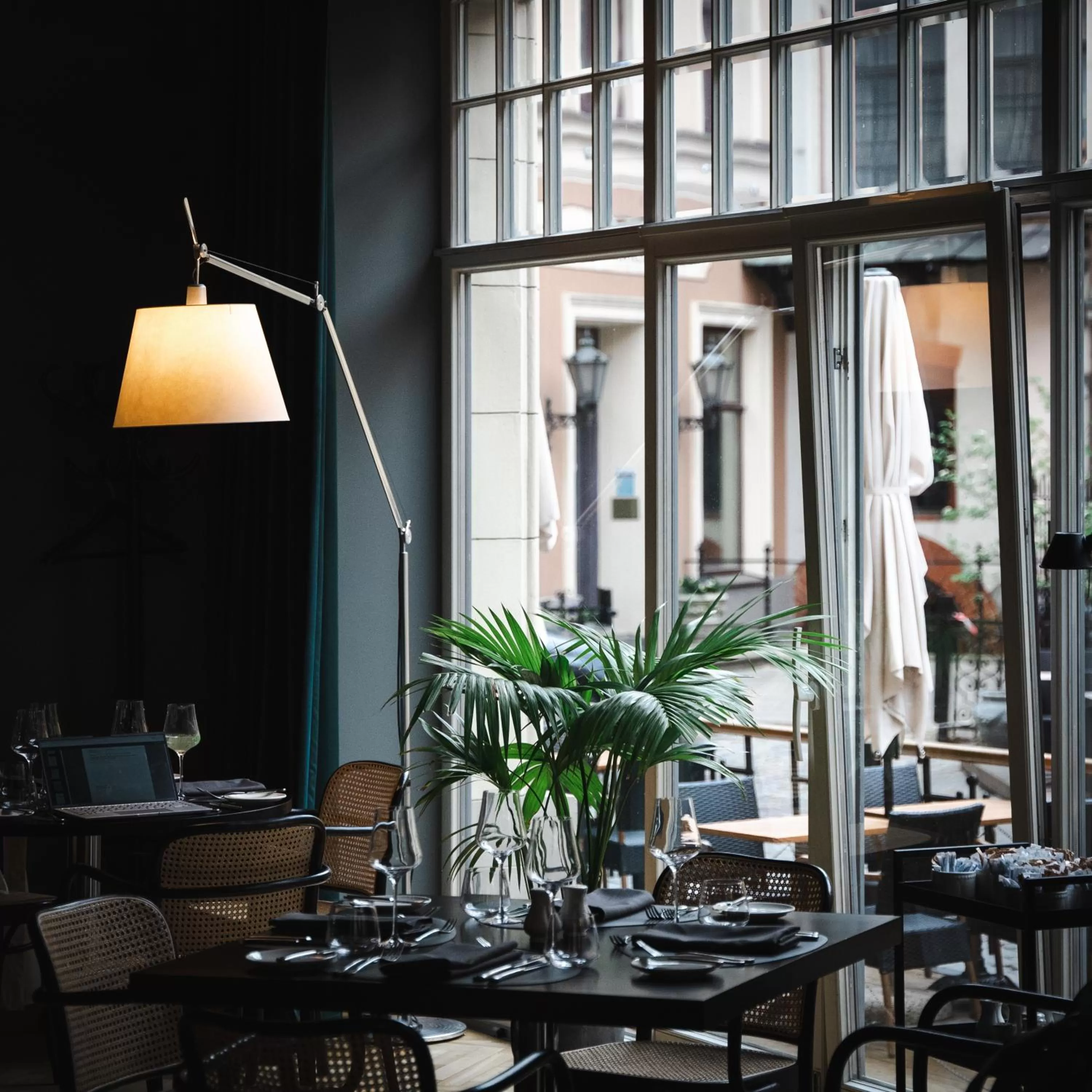 Restaurant/places to eat in Neiburgs Hotel