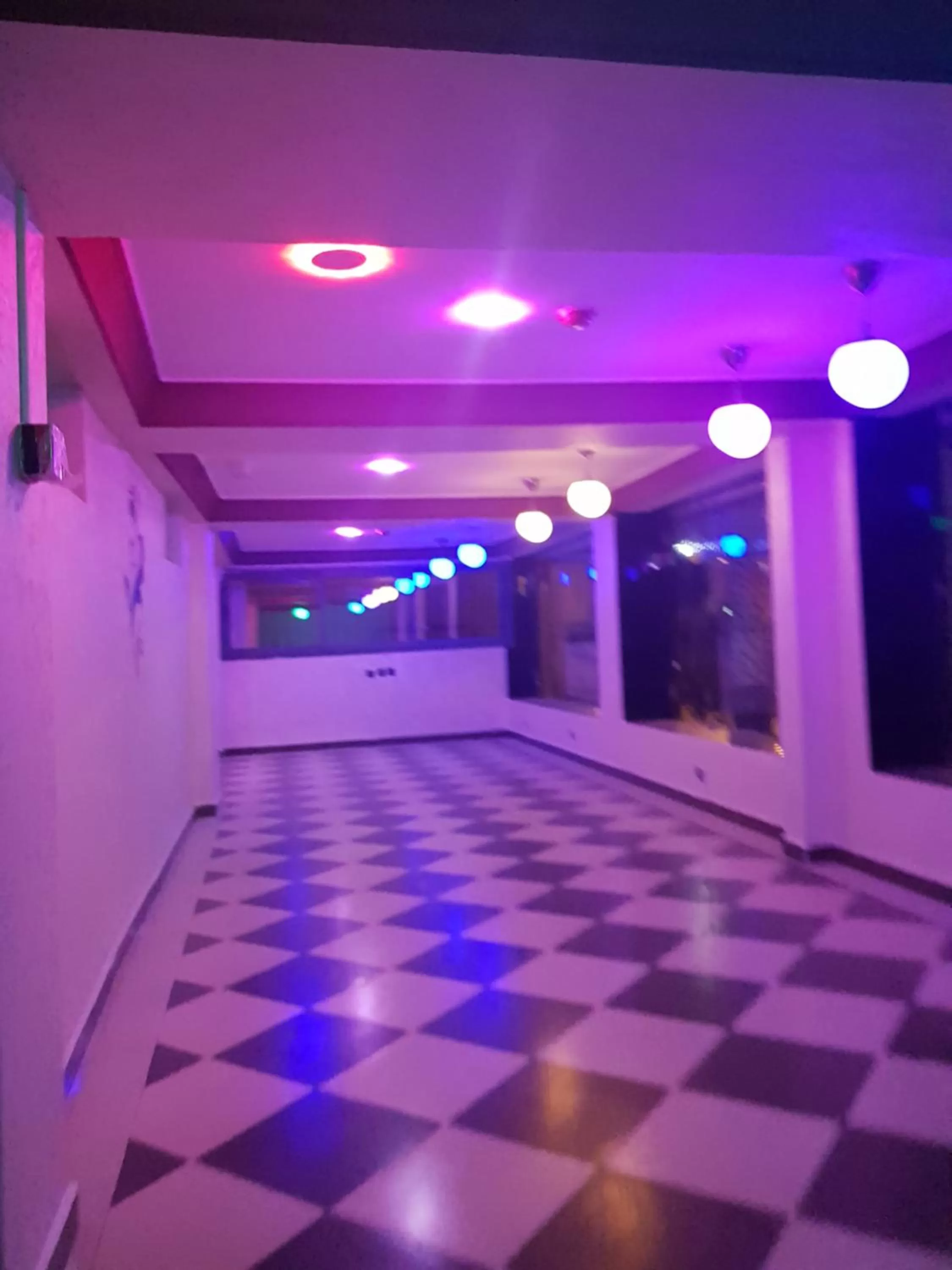 ZELLAKA hôtel & café