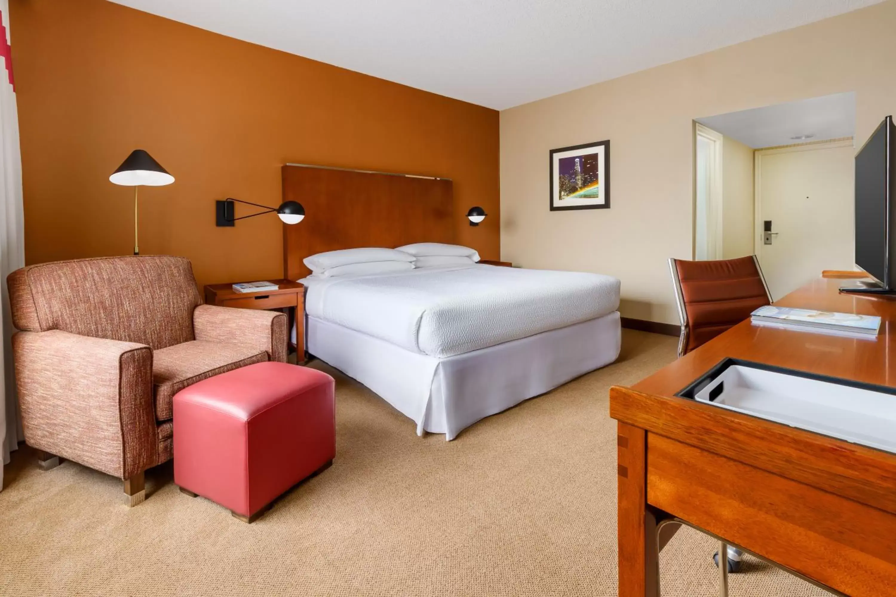 Bed in Four Points by Sheraton Los Angeles International Airport