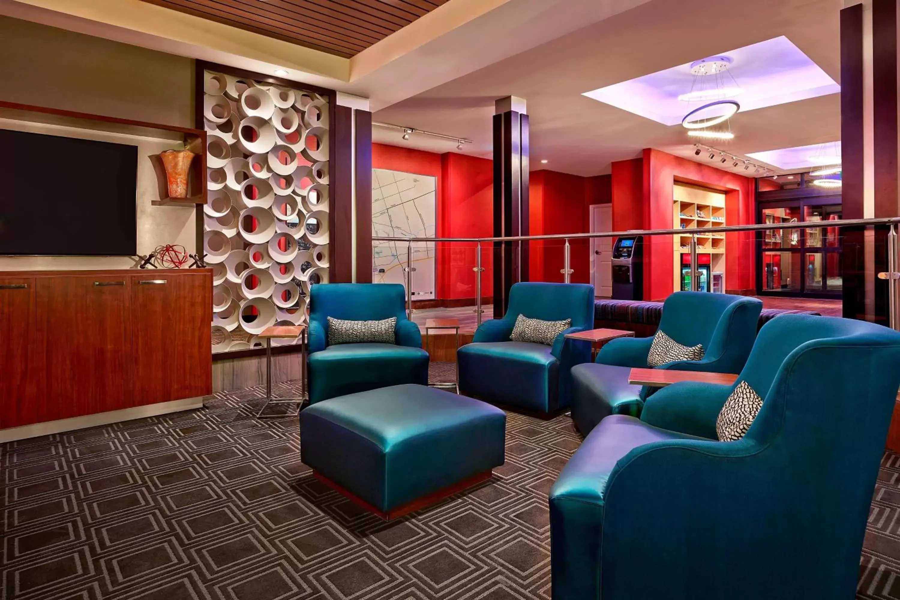 Lounge or bar, Seating Area in TownePlace Suites by Marriott London