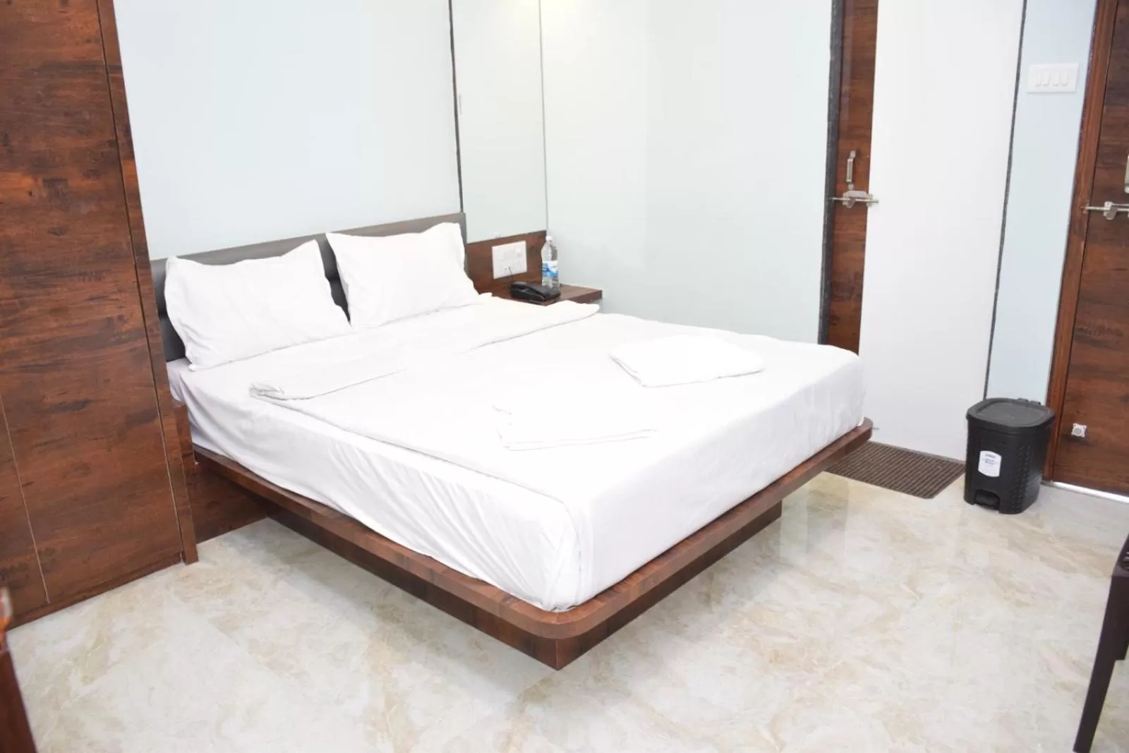Bed in Shankar Residency, Akkalkot