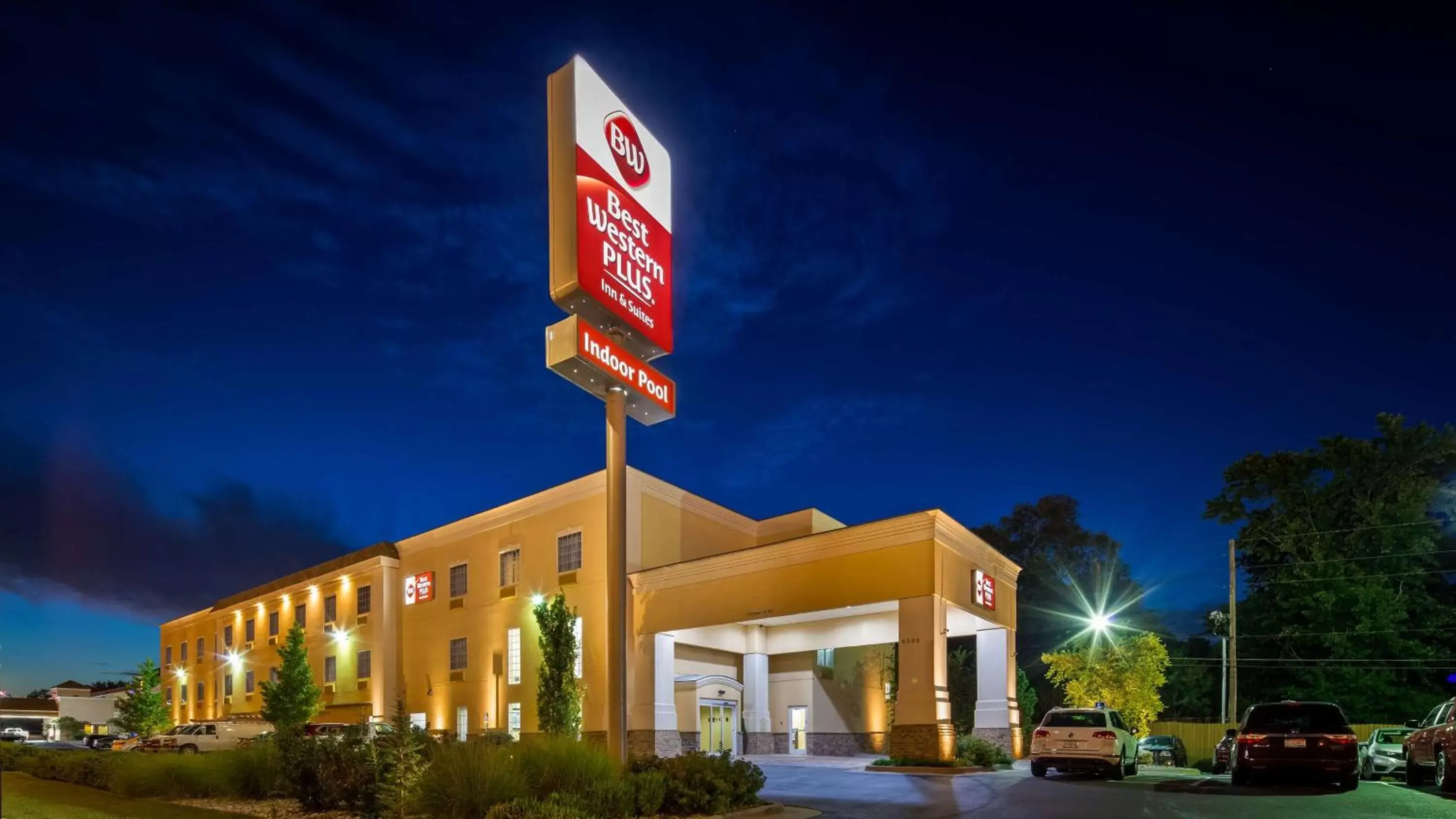 Property building in Best Western Plus Eastgate Inn & Suites