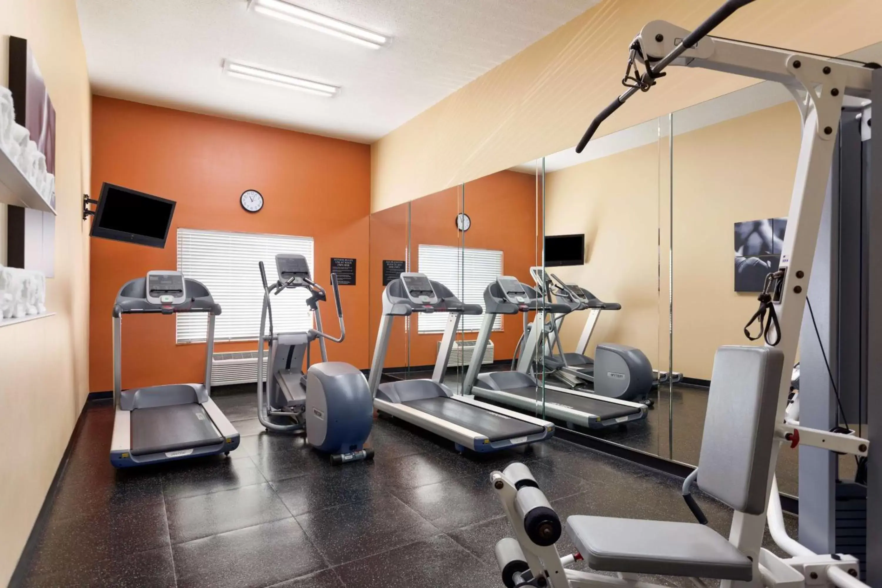 Activities, Fitness Center/Facilities in Country Inn & Suites by Radisson, Bel Air/Aberdeen, MD