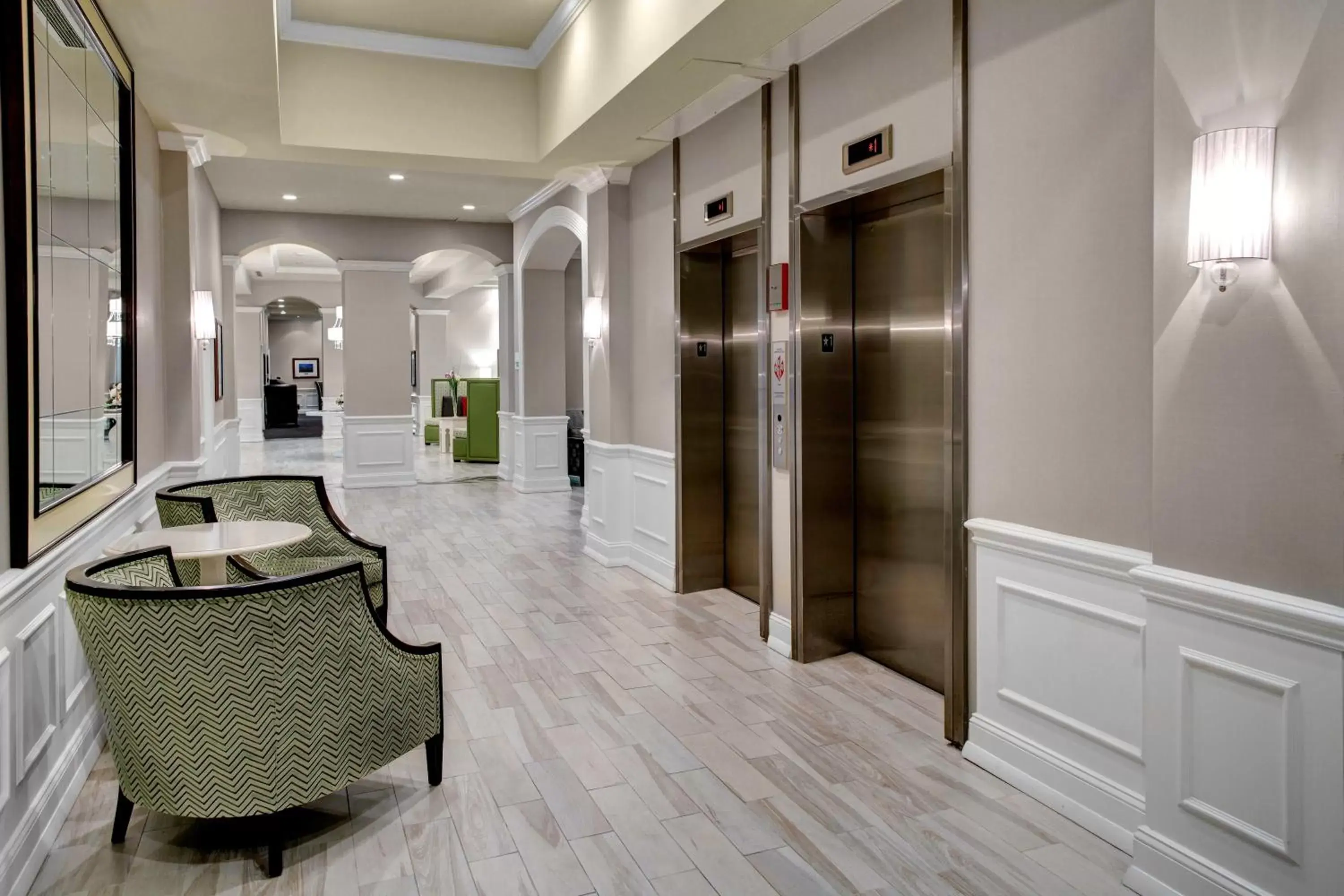 Lobby or reception in Holiday Inn Savannah Historic District, an IHG Hotel