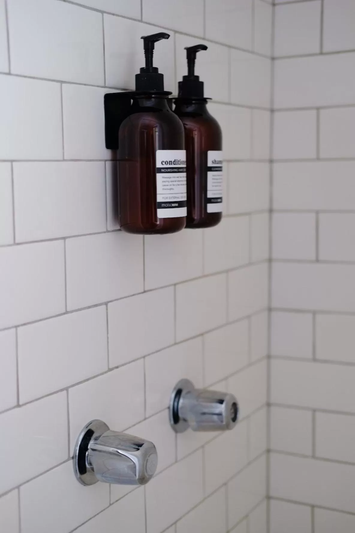 Shower, Bathroom in Anchor Inn
