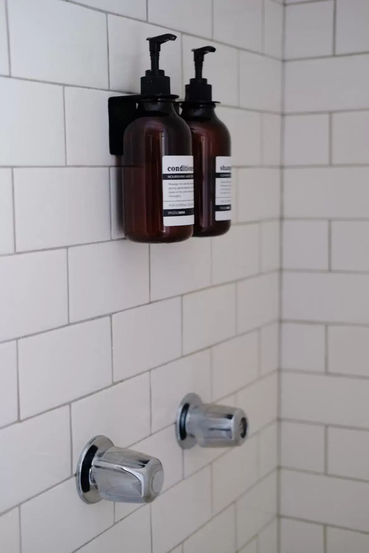 Shower, Bathroom in Anchor Inn