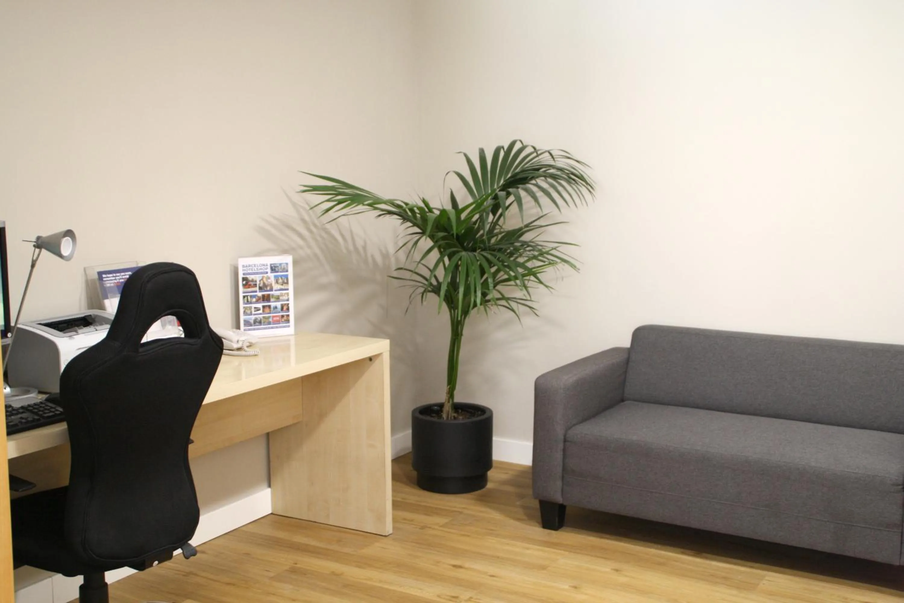 Lobby or reception in Holiday Inn Express Barcelona - Montmeló by IHG