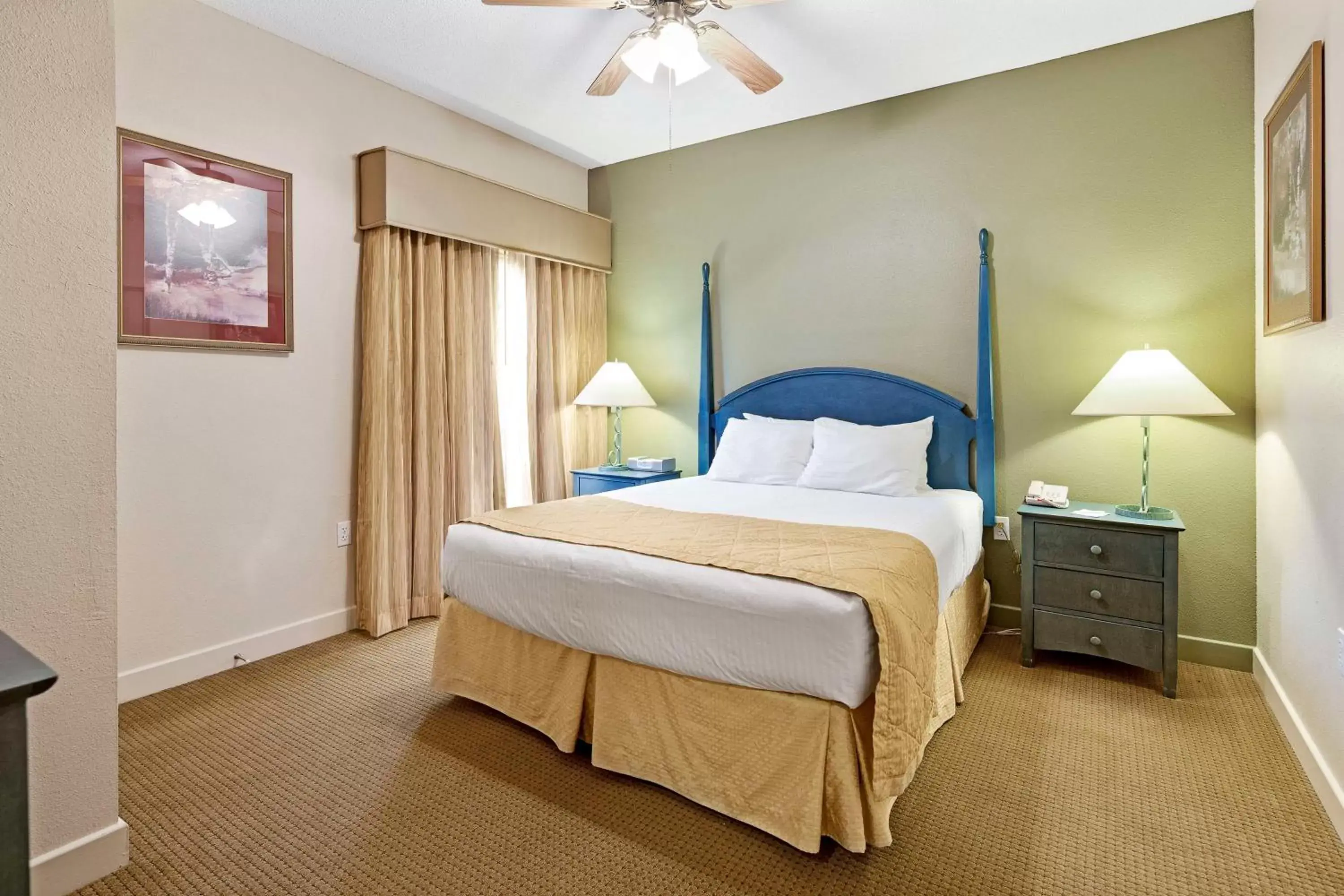 1 Bedroom 1 Queen Suite with Sofabed in Bent Creek Golf Village