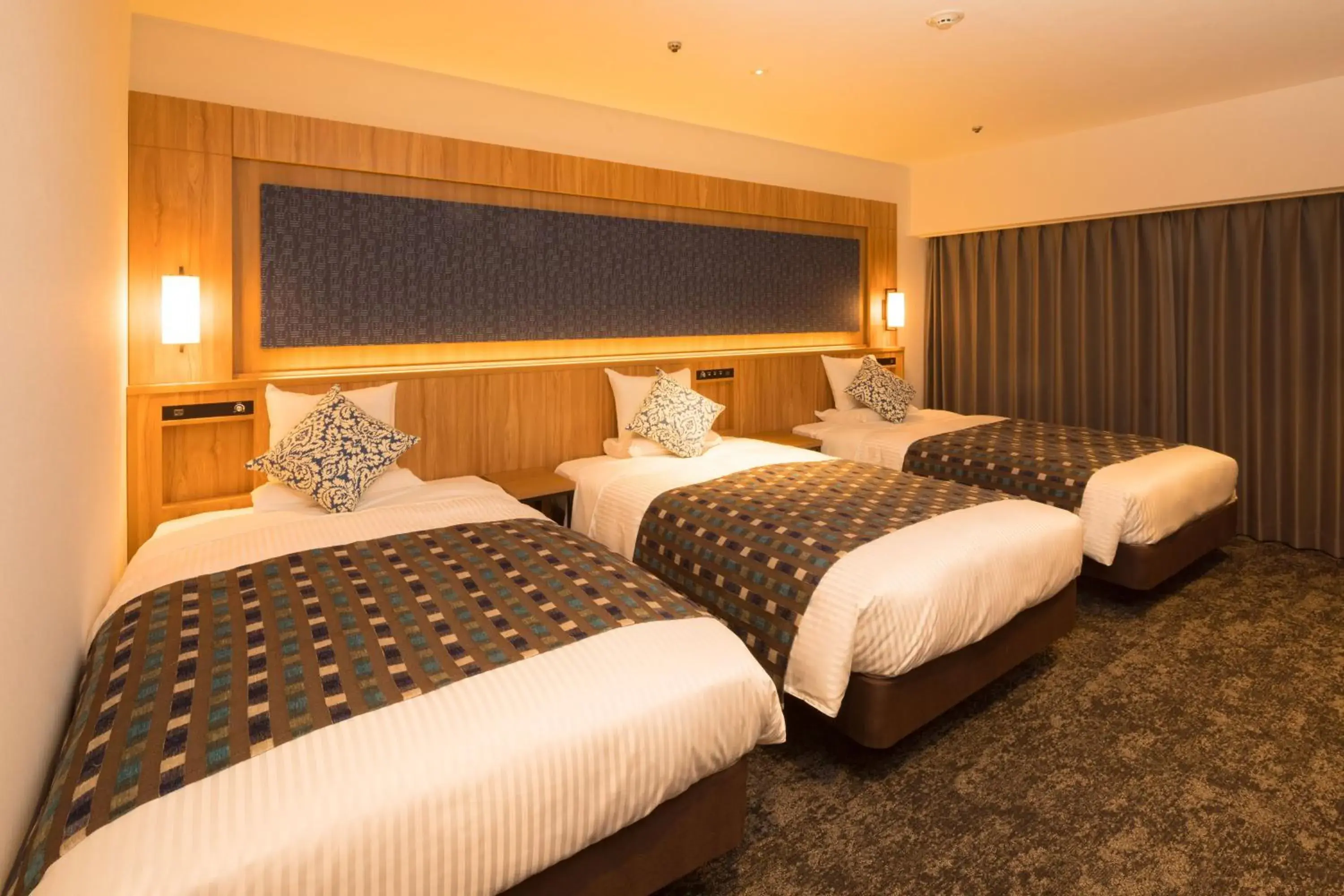 Photo of the whole room, Bed in Hotel Higashinihon Morioka