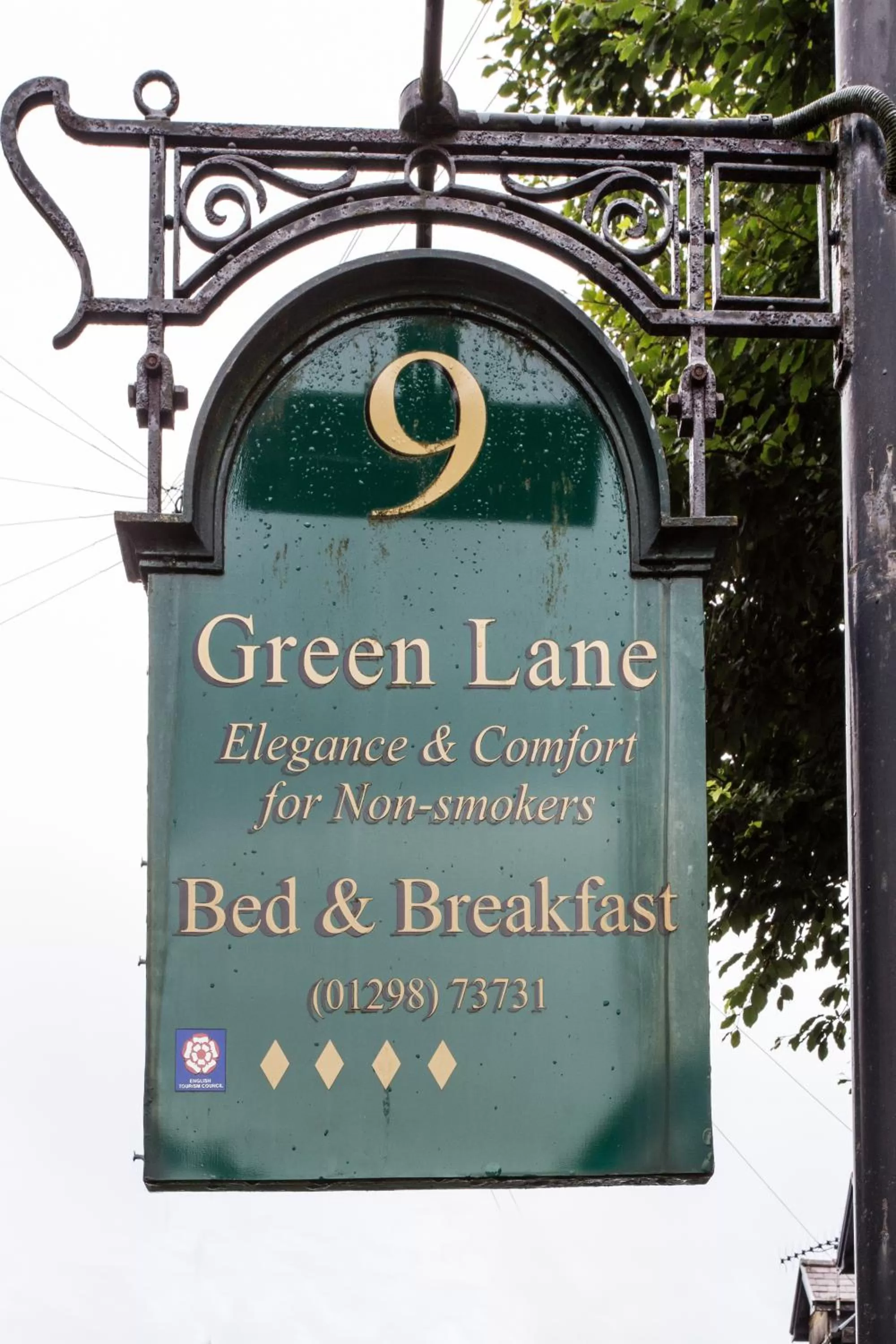 Property logo or sign in 9 Green Lane Bed and Breakfast