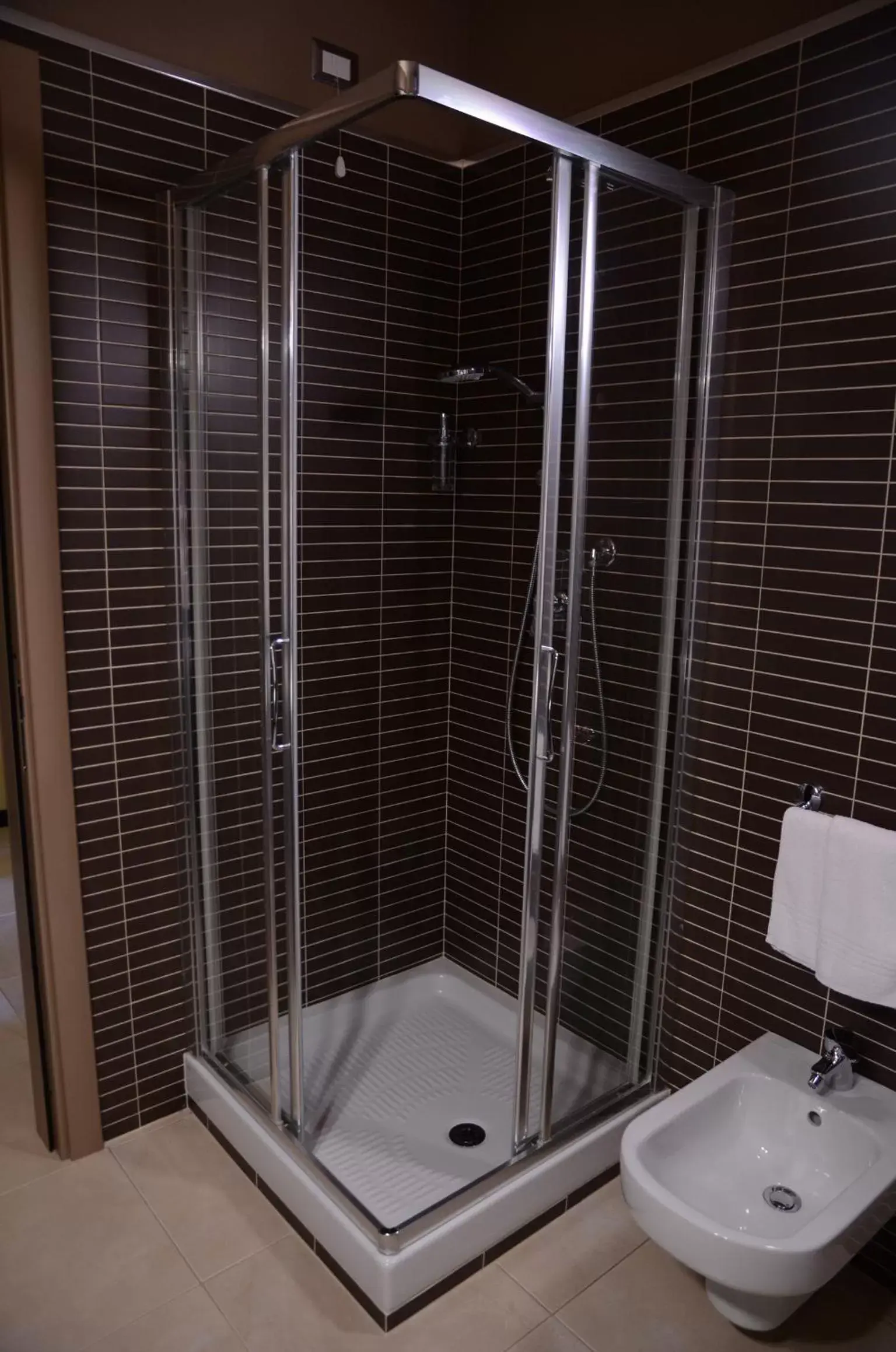 Shower, Bathroom in Melqart Hotel