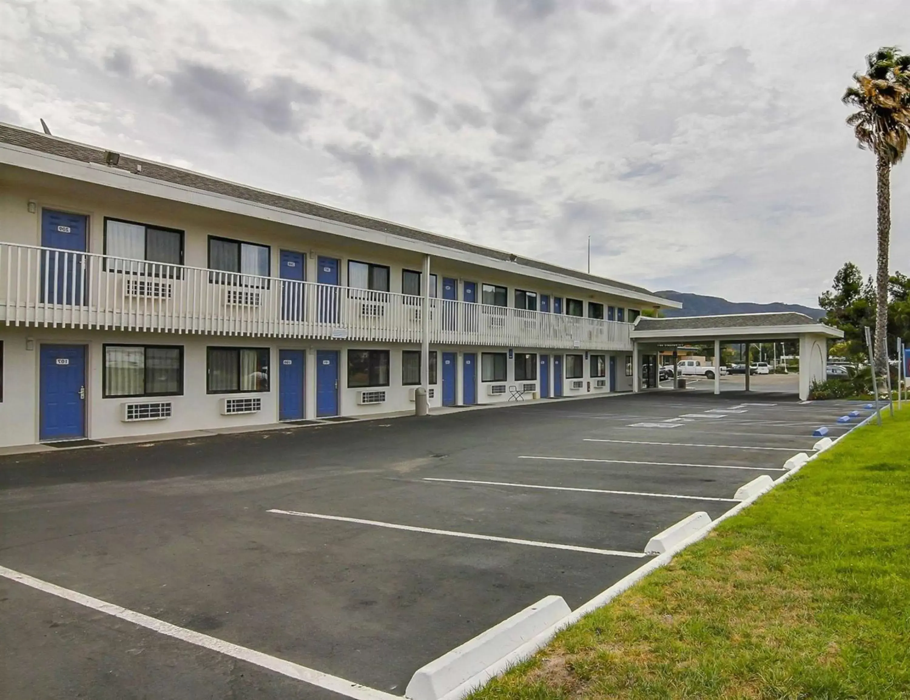 Property Building in Motel 6-Buellton, CA - Solvang Area