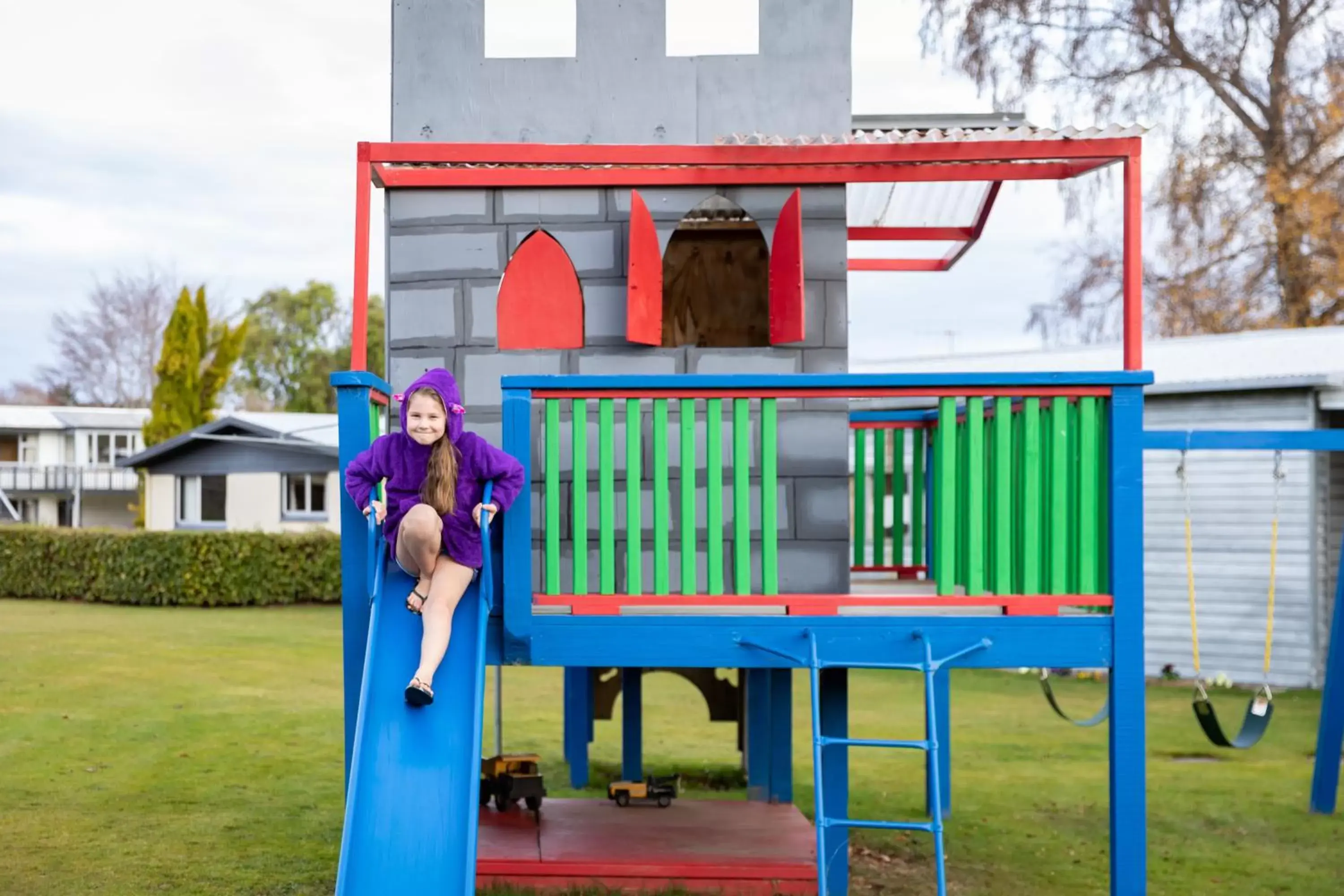 Children play ground in Alpine View Motel