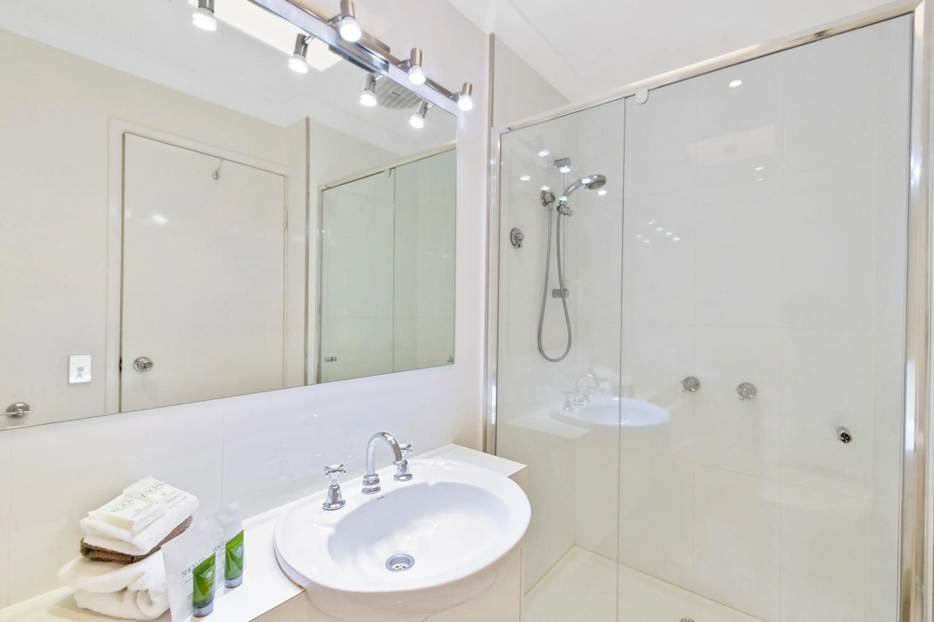 Noosa Entrance Waterfront Resort