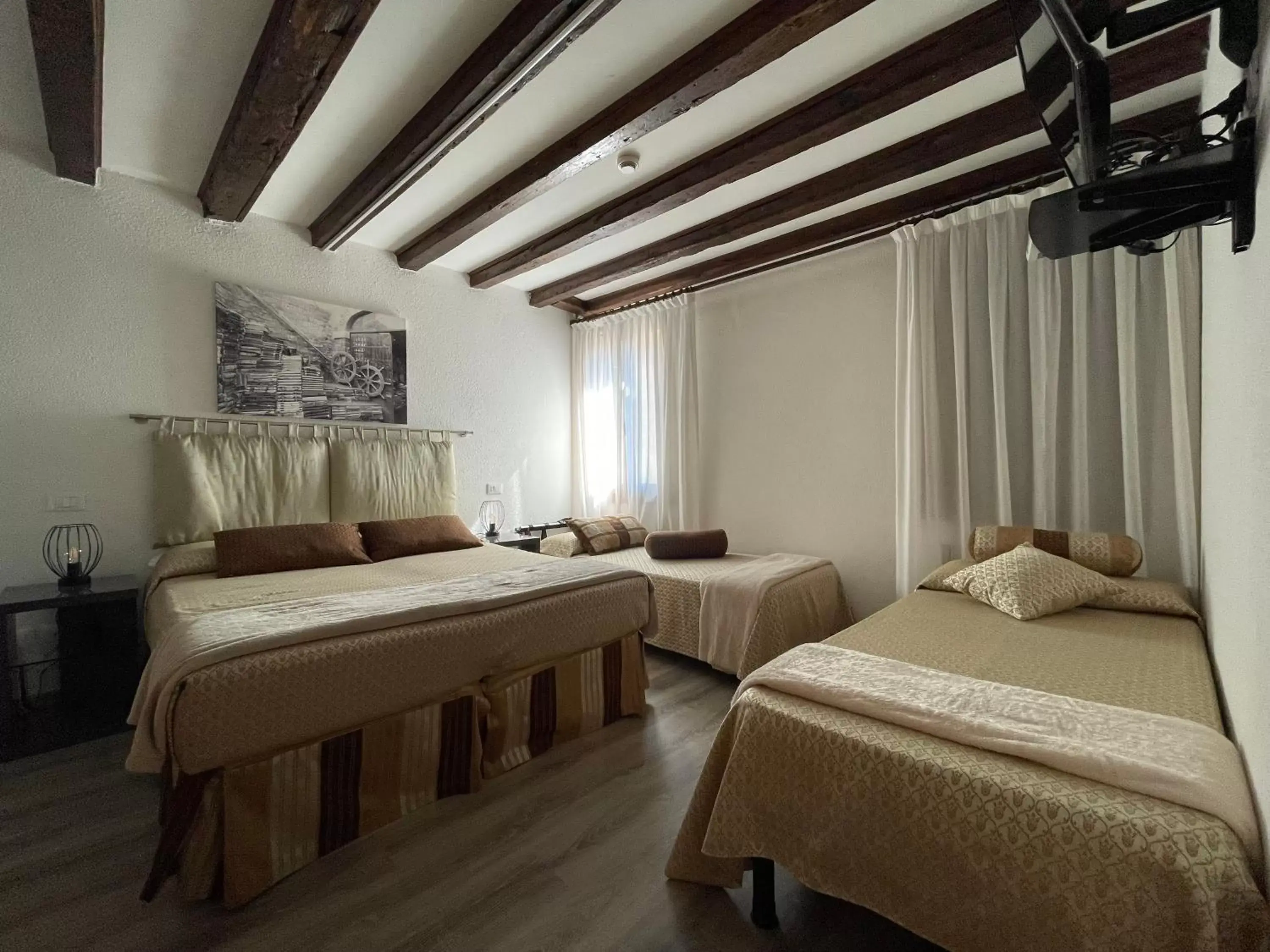 Bedroom, Bed in Albergo Marin