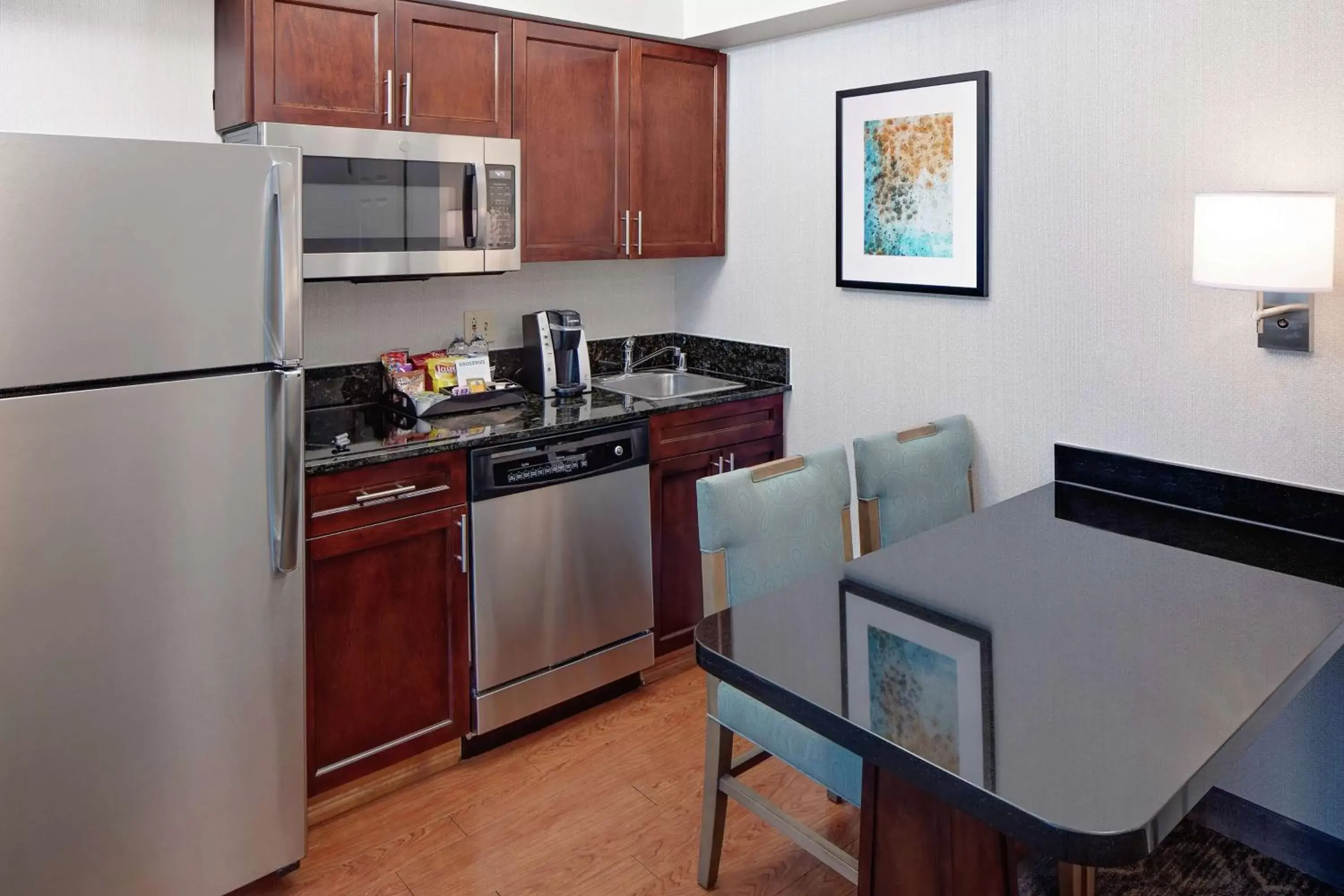 Kitchen or kitchenette, Kitchen/Kitchenette in Homewood Suites by Hilton Dallas Market Center