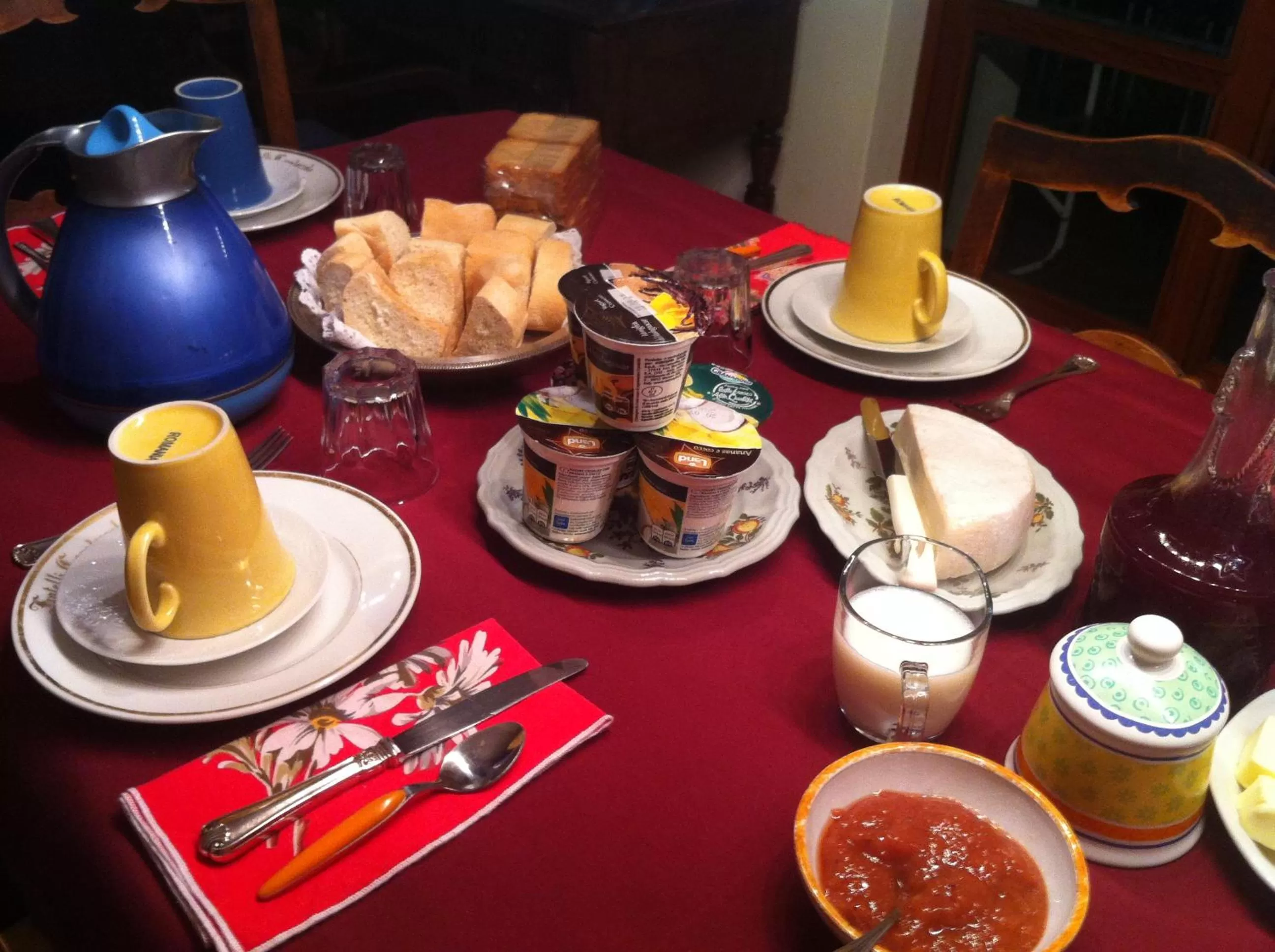 Dining area in B&B Le Ortensie -Lago di Como