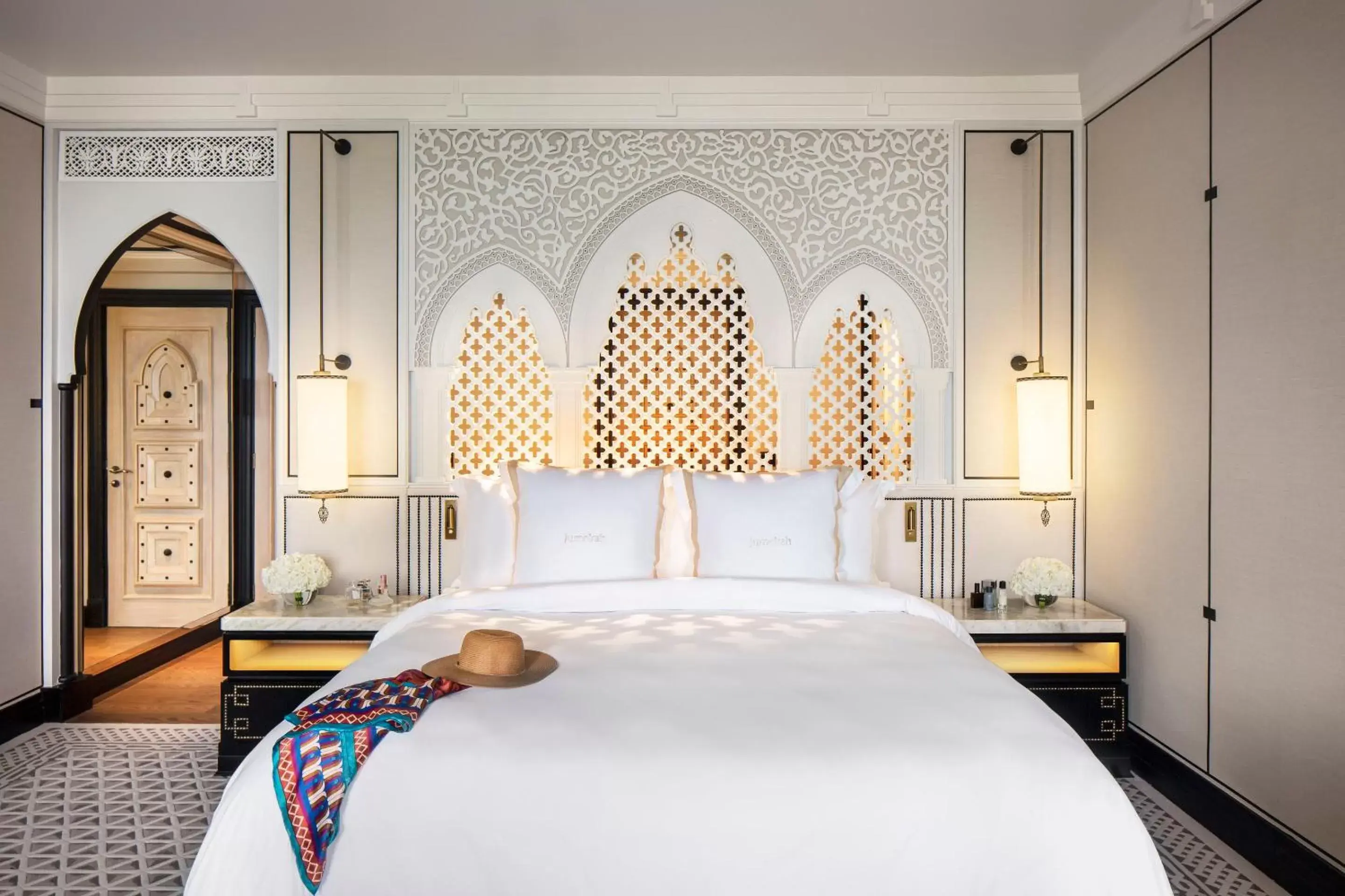 Bedroom, Bed in Jumeirah Mina A'Salam