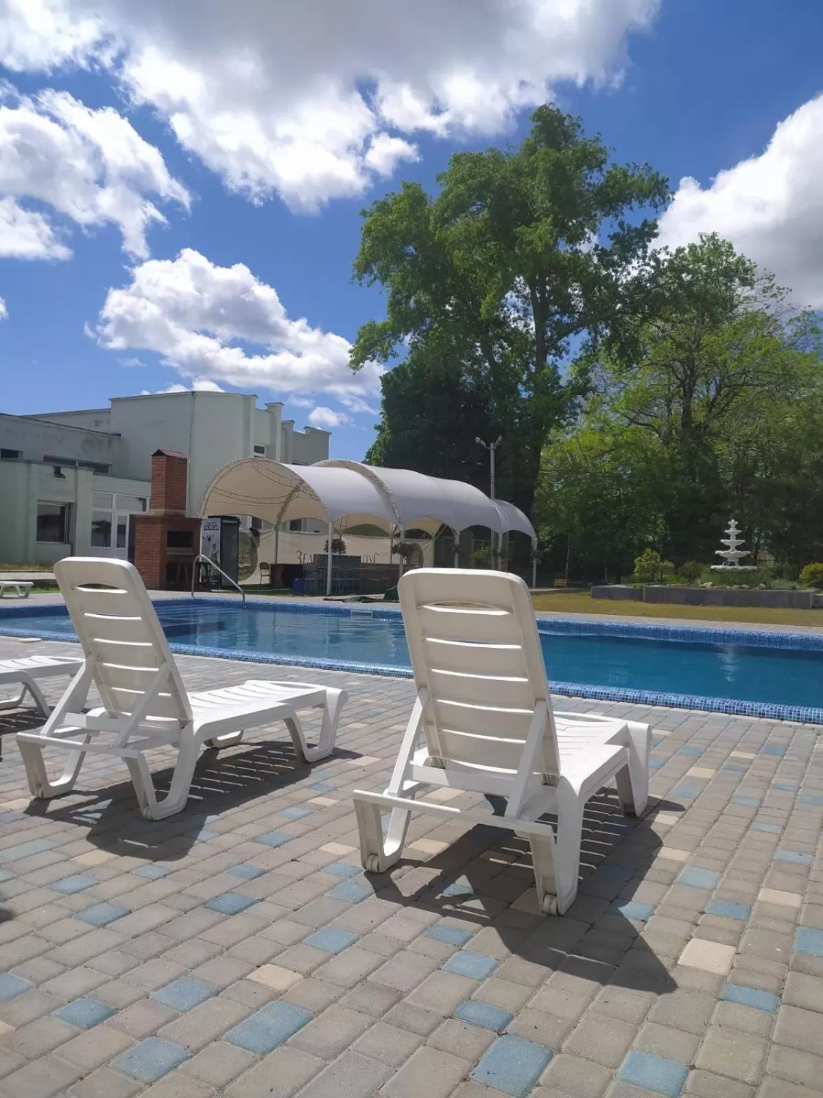 Pool view in Zelenyi Kampus