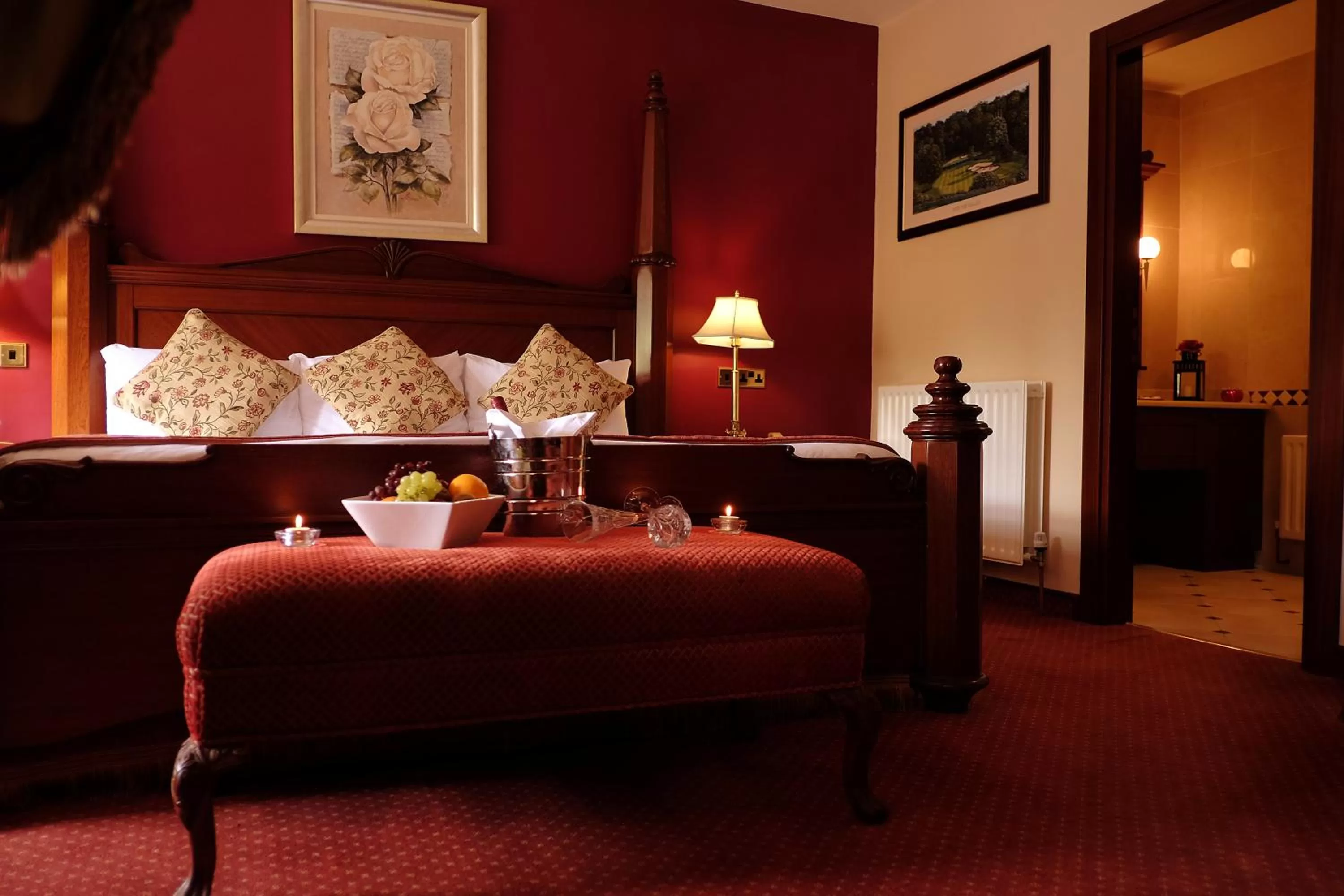 Bed in Racket Hall Country House Golf & Conference Hotel