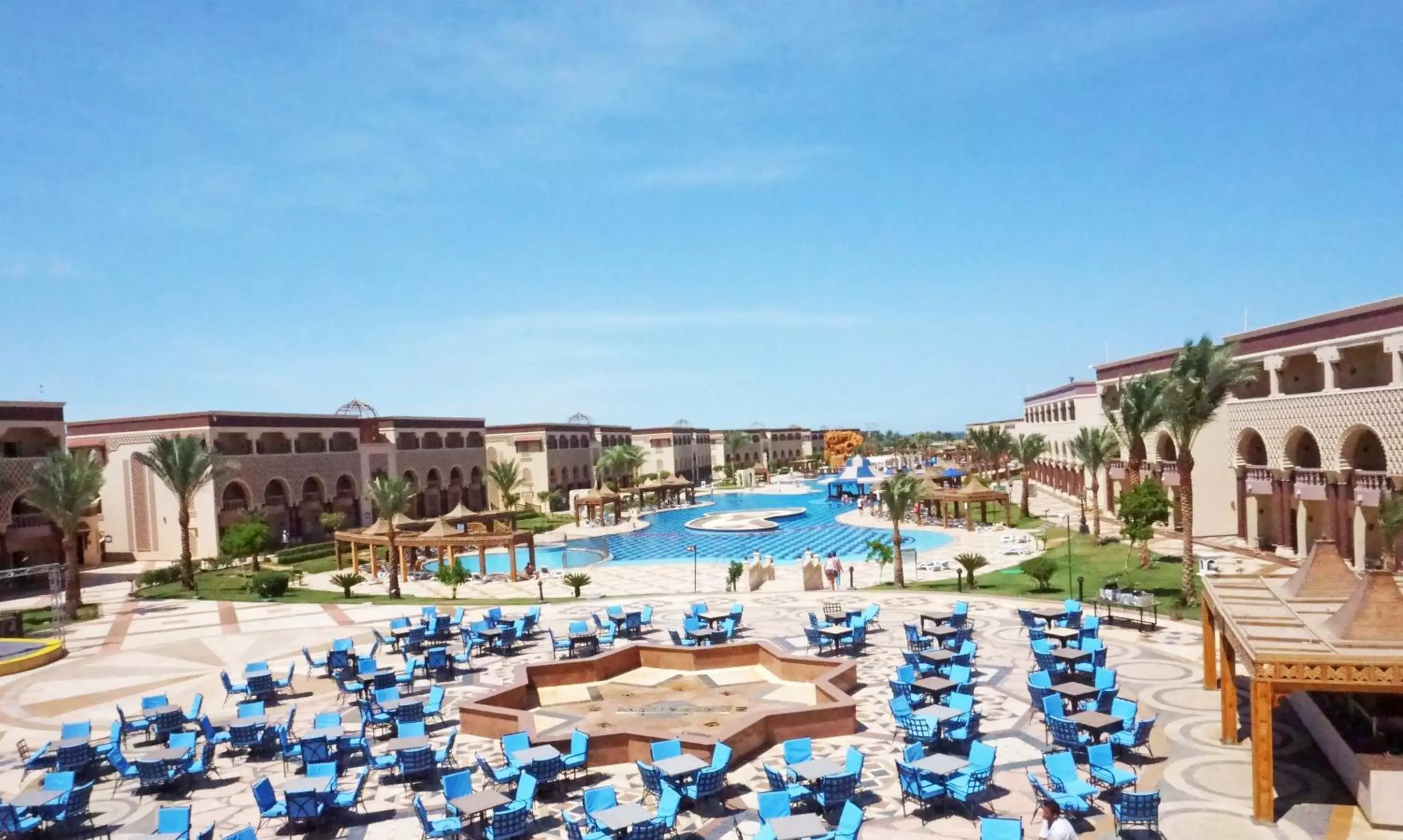 Restaurant/places to eat, Pool View in Sunrise Mamlouk Palace Resort