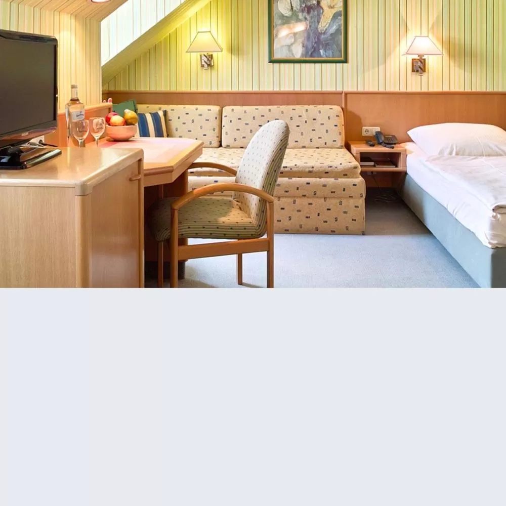 Photo of the whole room, Bed in Hotel Falter