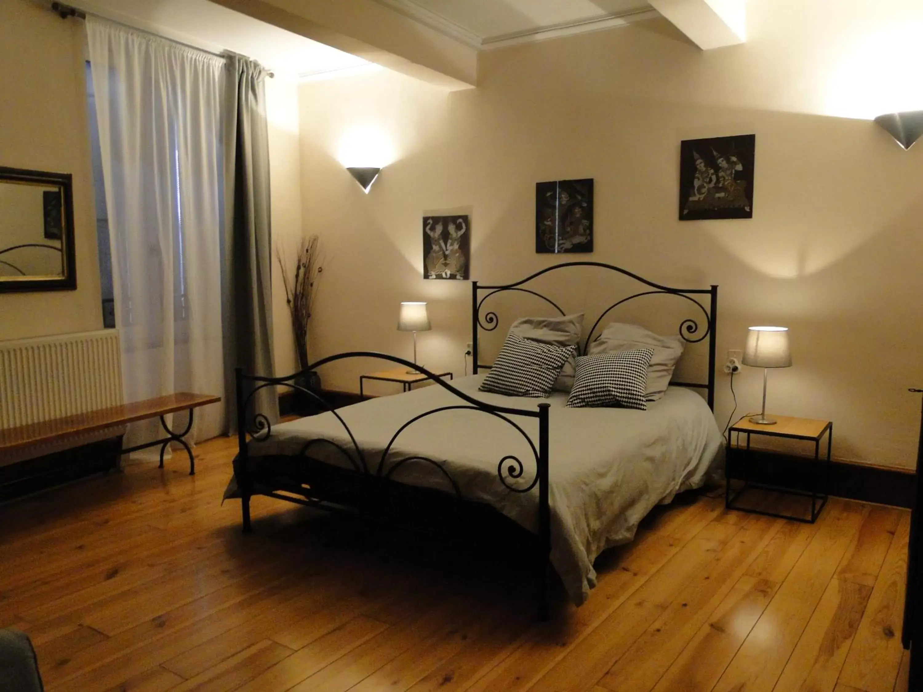 Bed in Chambres d'hôtes Belle Occitane