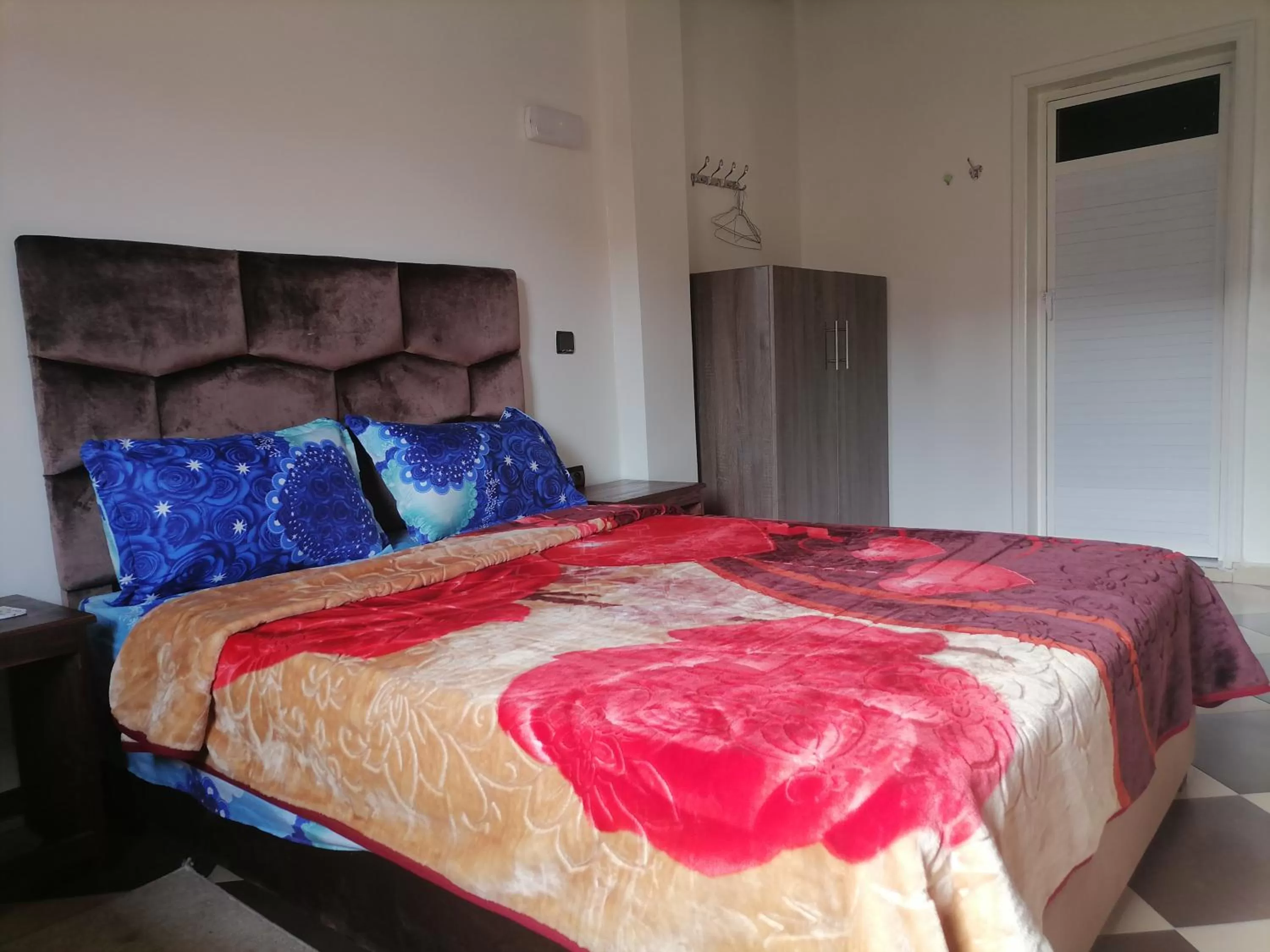 Bed in ZELLAKA hôtel & café