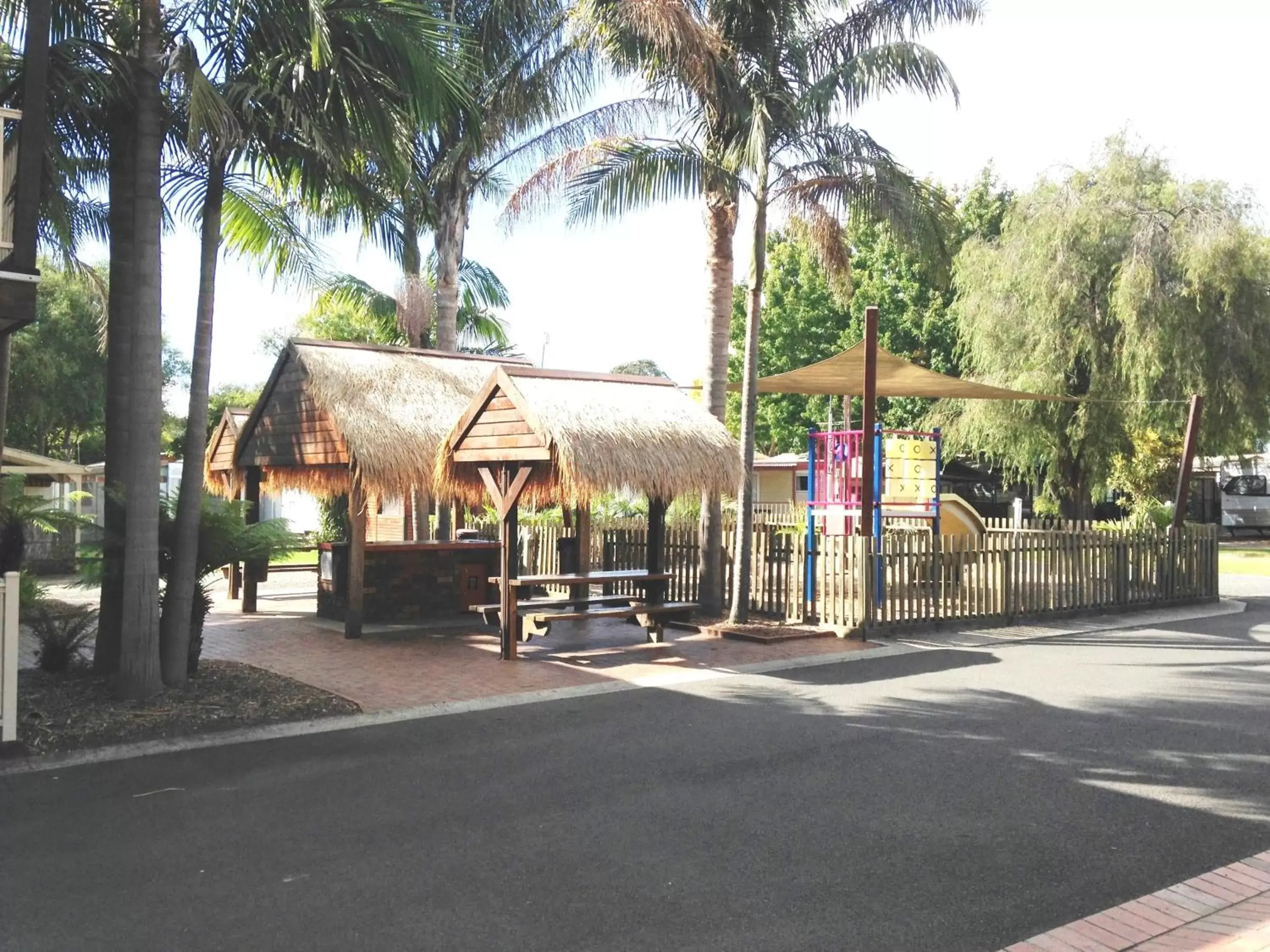 BBQ facilities in Kaloha Holiday Resort Phillip Island