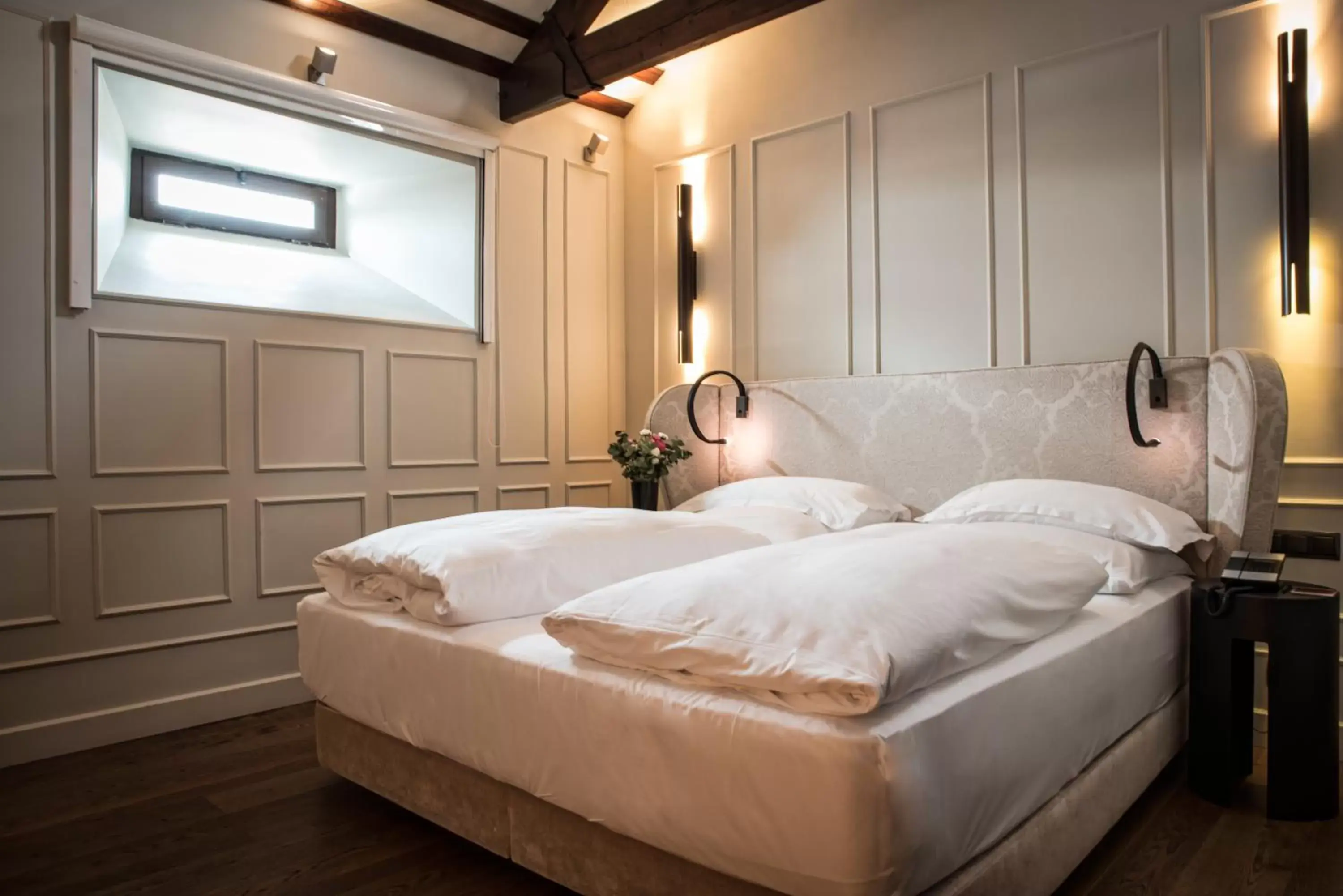 Bedroom, Bed in CoolRooms Palacio Villapanés